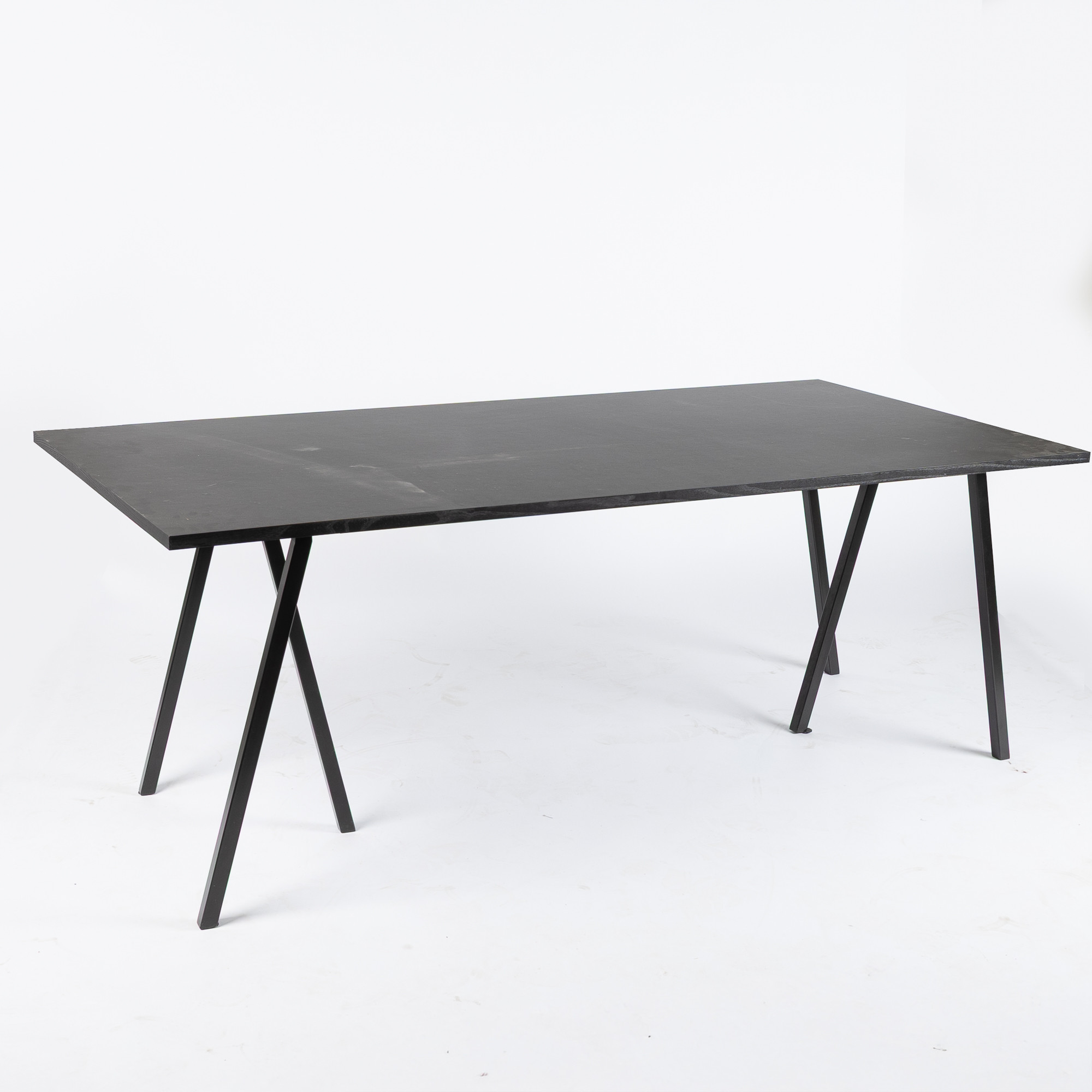 LEIF JØRGENSEN. Bord, ”Loop Stand”, HAY, Danmark.