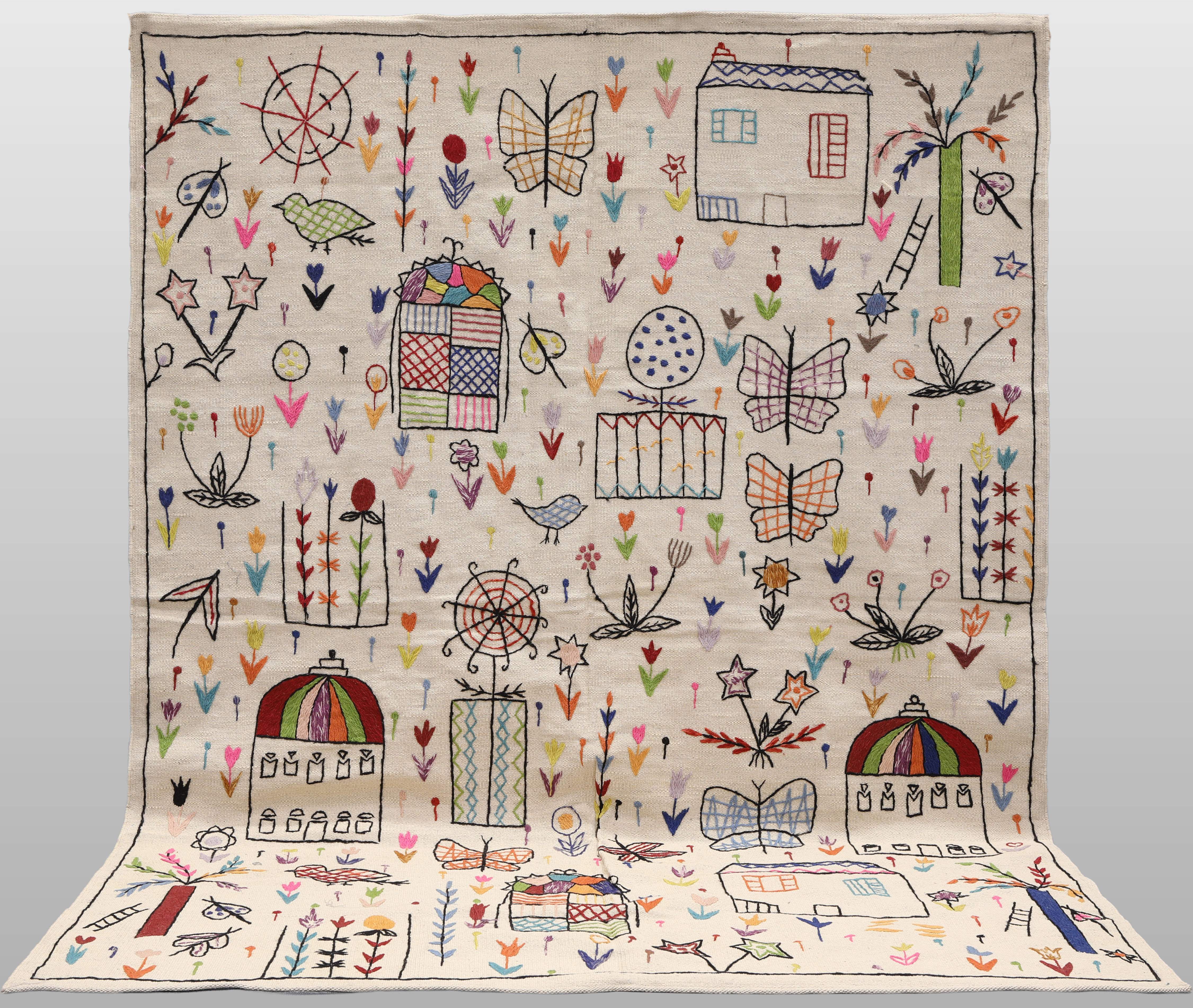ORIENTMATTA, kelim, handvävd, handbroderad dekor, fodrad baksida, ca 242x181 cm.
