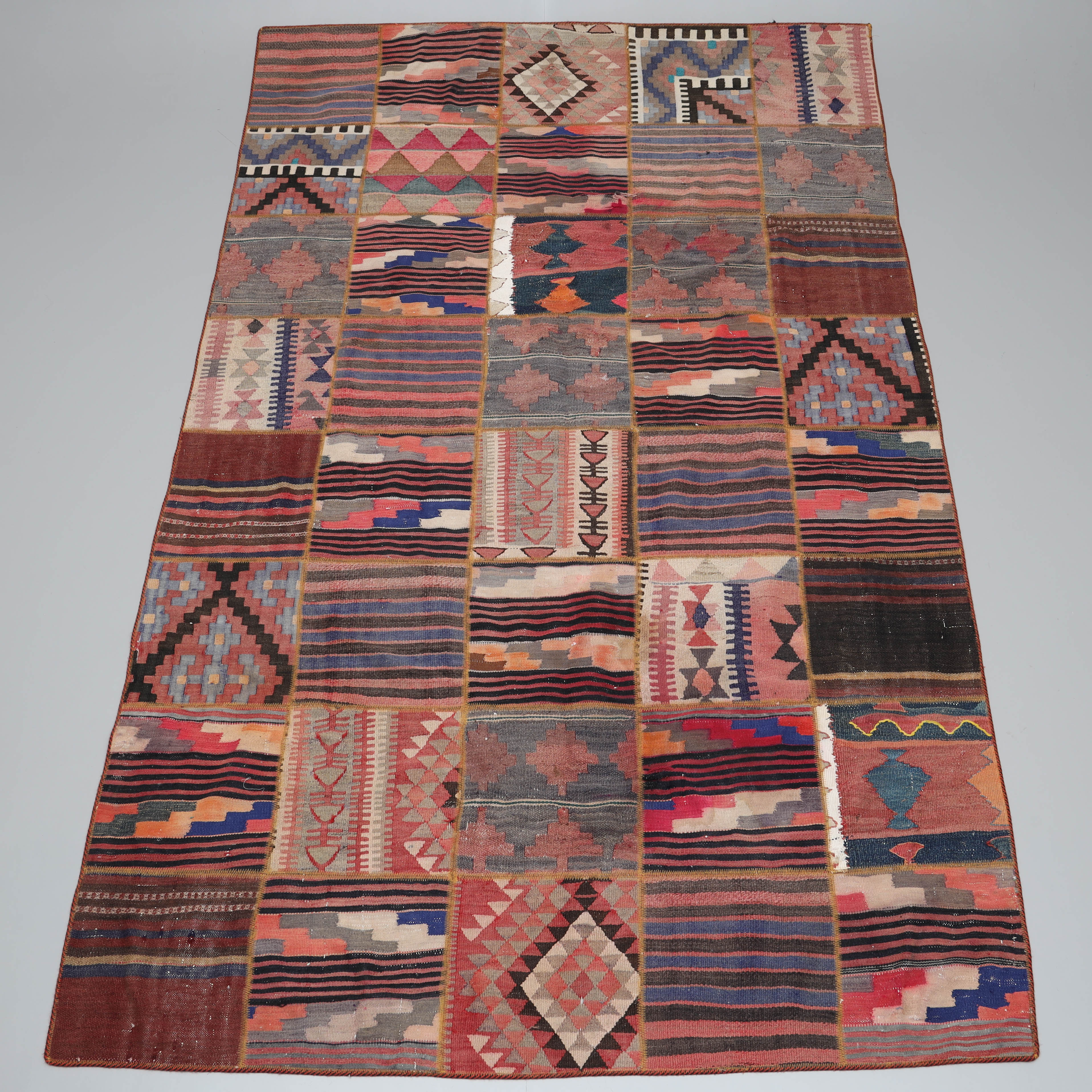 MATTA, Kelim patchwork, handknuten, ull, 315 x 200 cm, persisk.