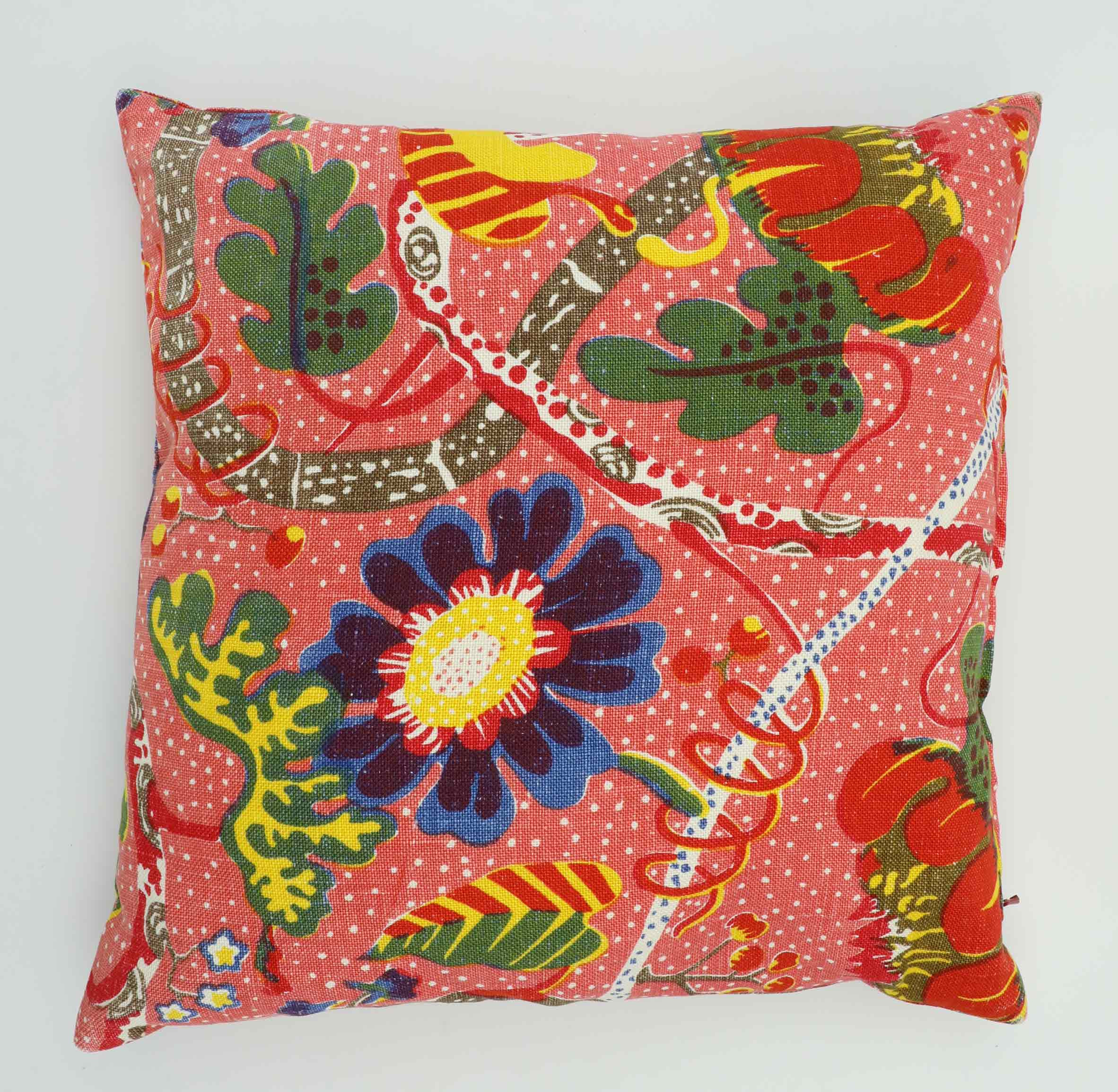 KUDDE, textil ”Mirakel", linne, Josef Firma Svenskt Tenn, Stockholm.