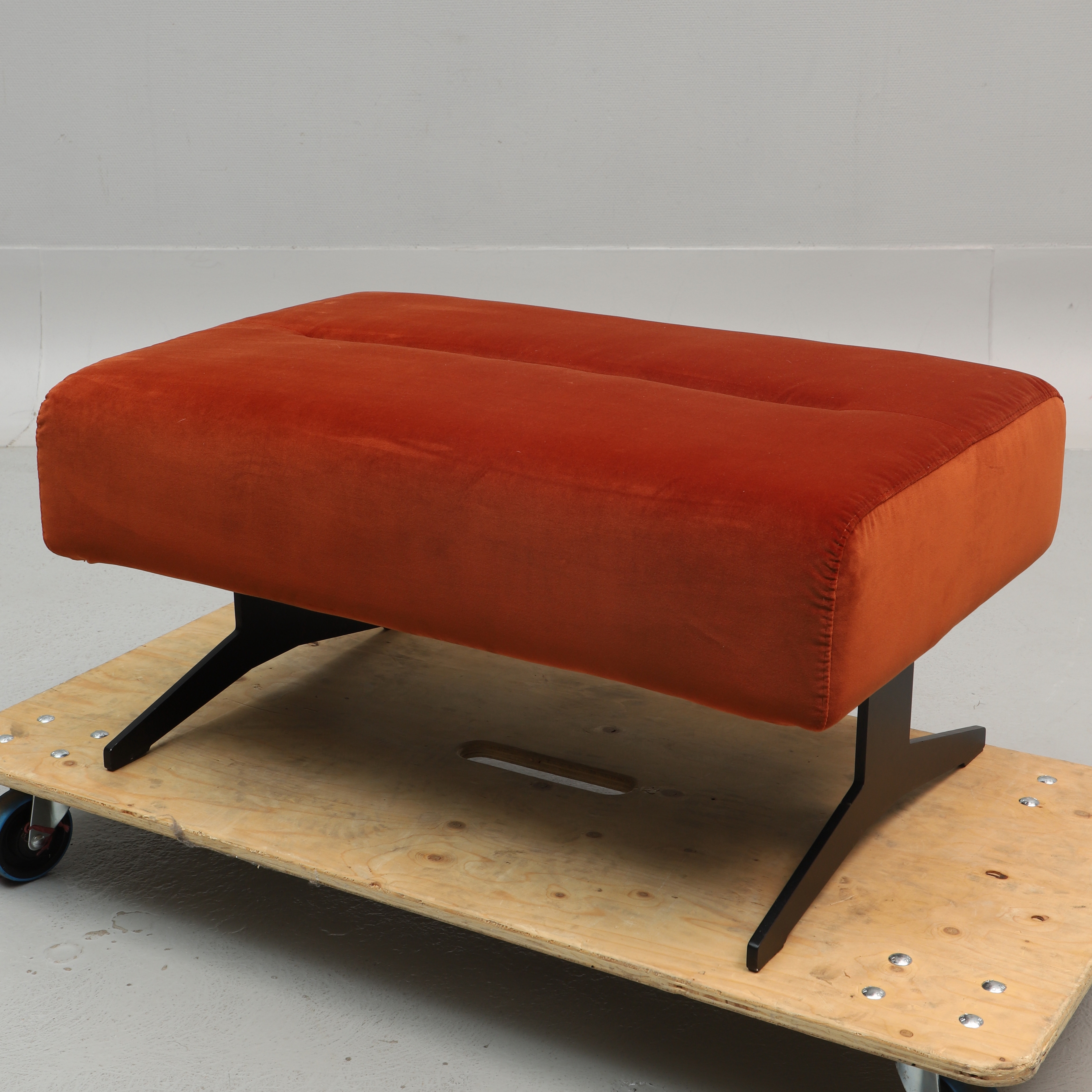 OTTOMAN, metall och textil, "Stella", large, Stressless, Ekornes, samtida.