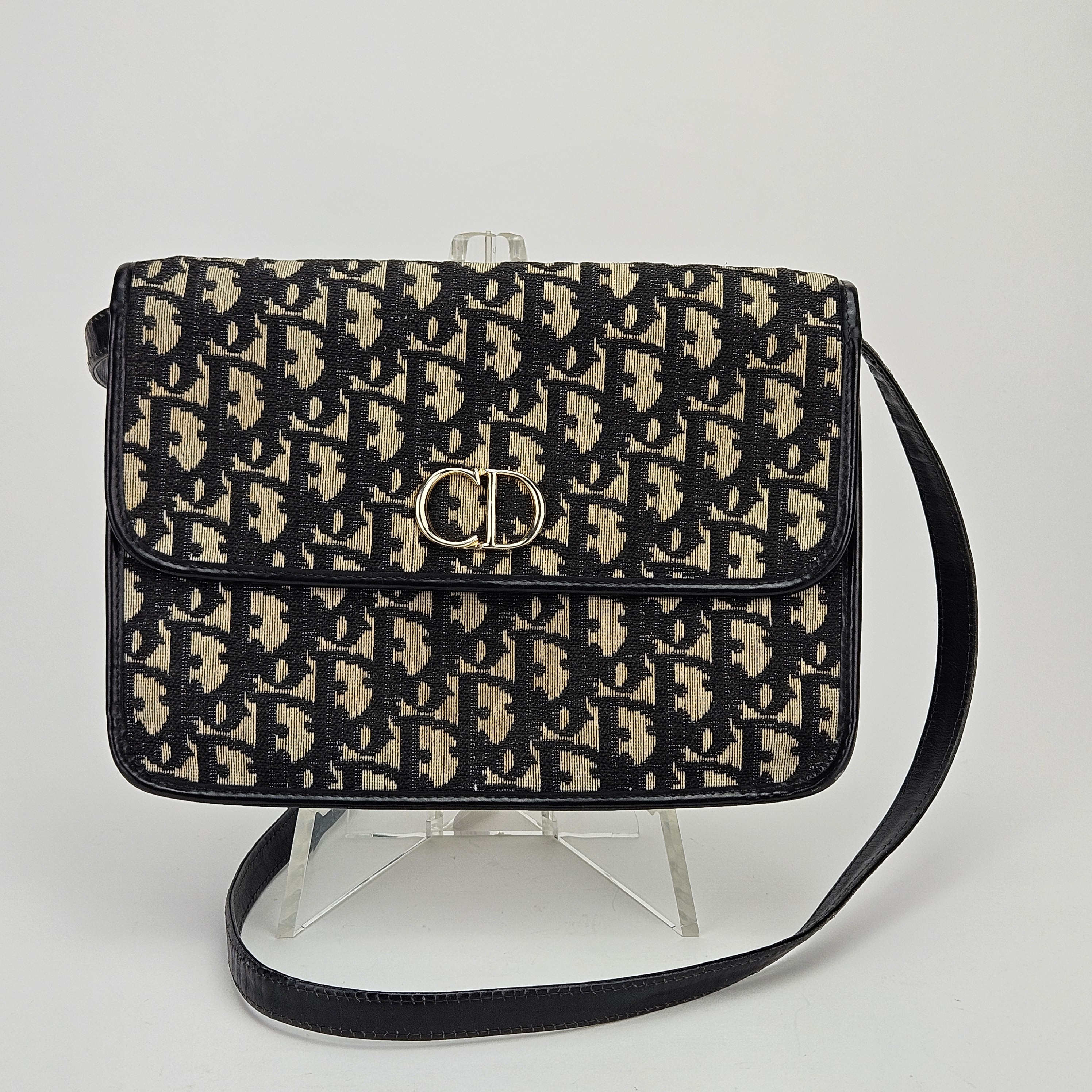 CHRISTIAN DIOR. Väska.
