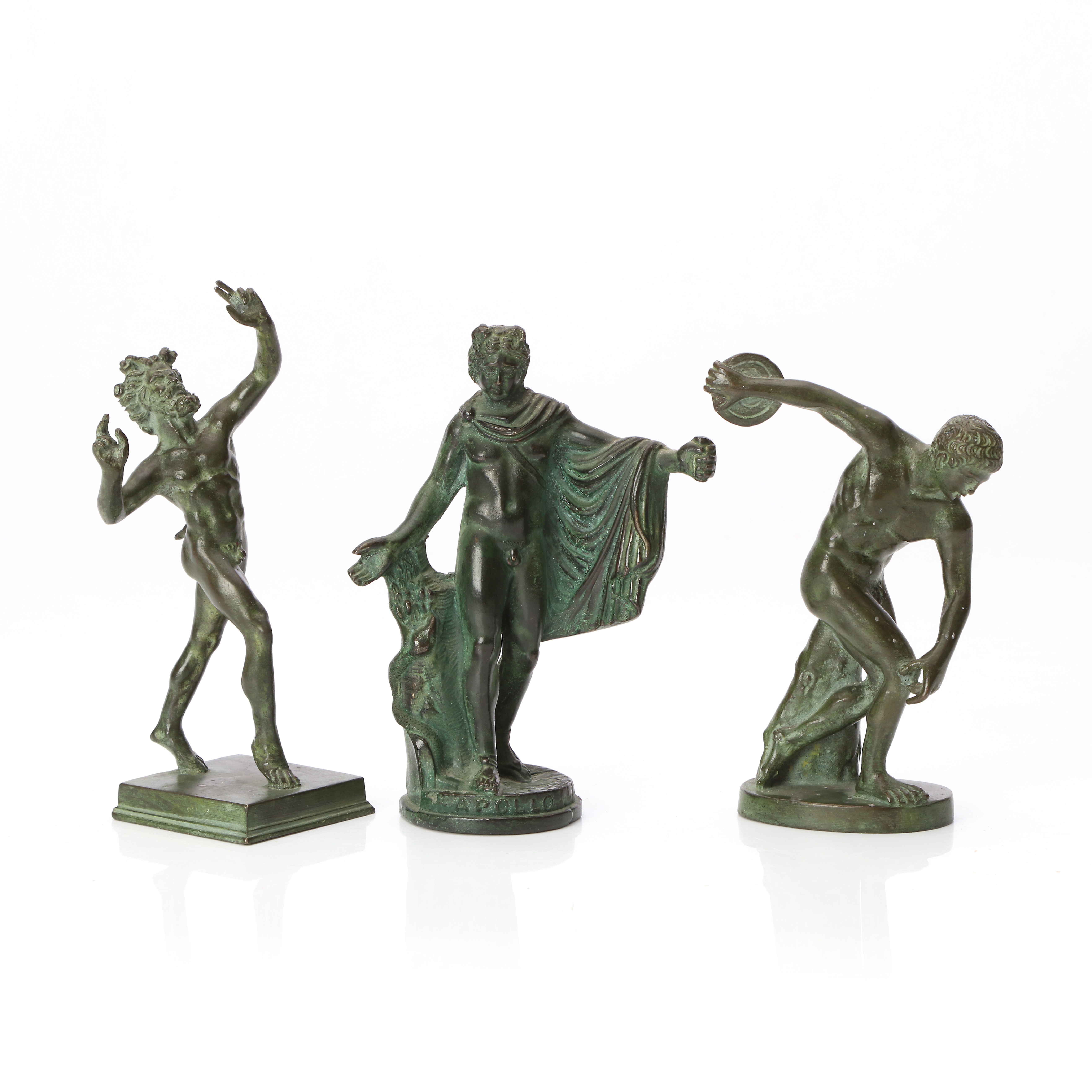 SKULPTURER, TRE ST. Patinerad brons. I form av Apollo m.m. 1900-tal.