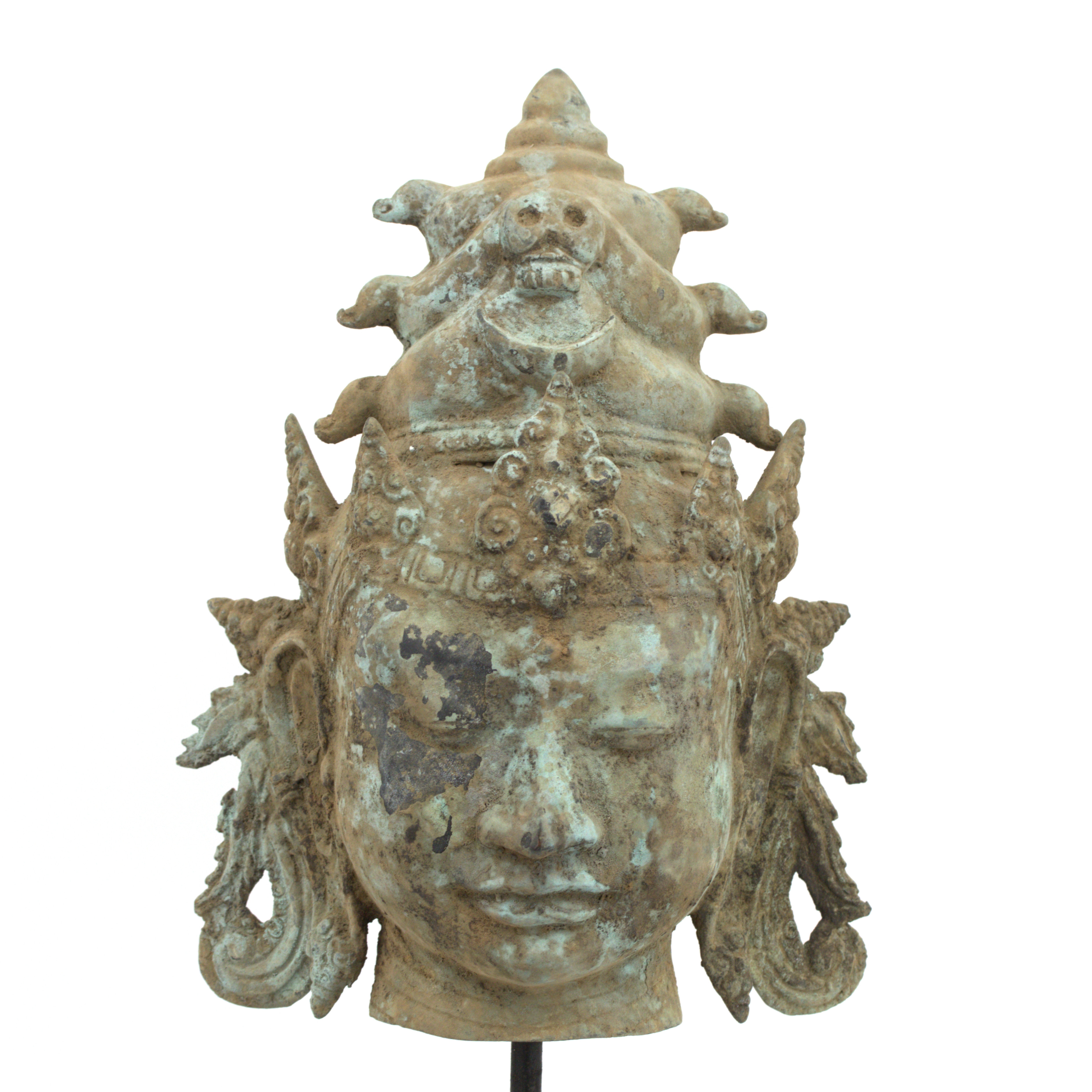 SKULPTUR, ansikte hinduisk gudom, patinerad metall, nutida.