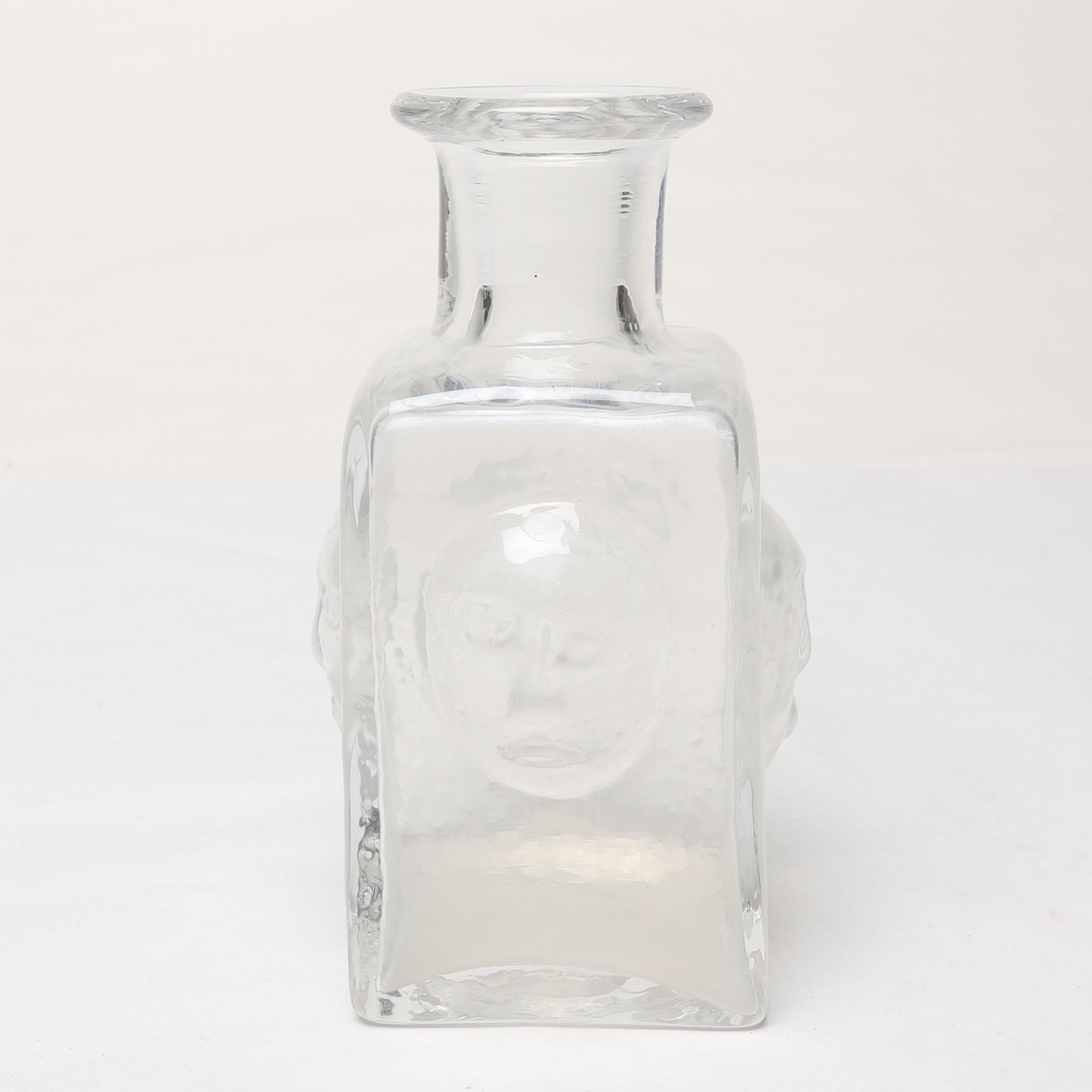 ERIK HÖGLUND. FLASKA, glas, Boda, osignerad.