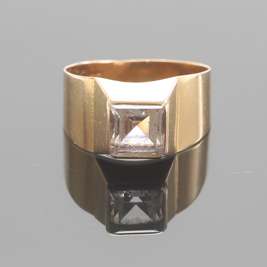 RING, 18 k guld.