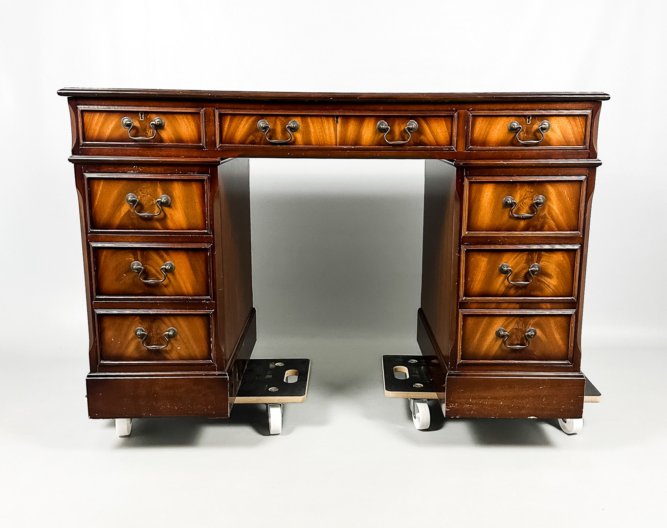 SKRIVBORD, engelsk-stil, 1900-tal.
