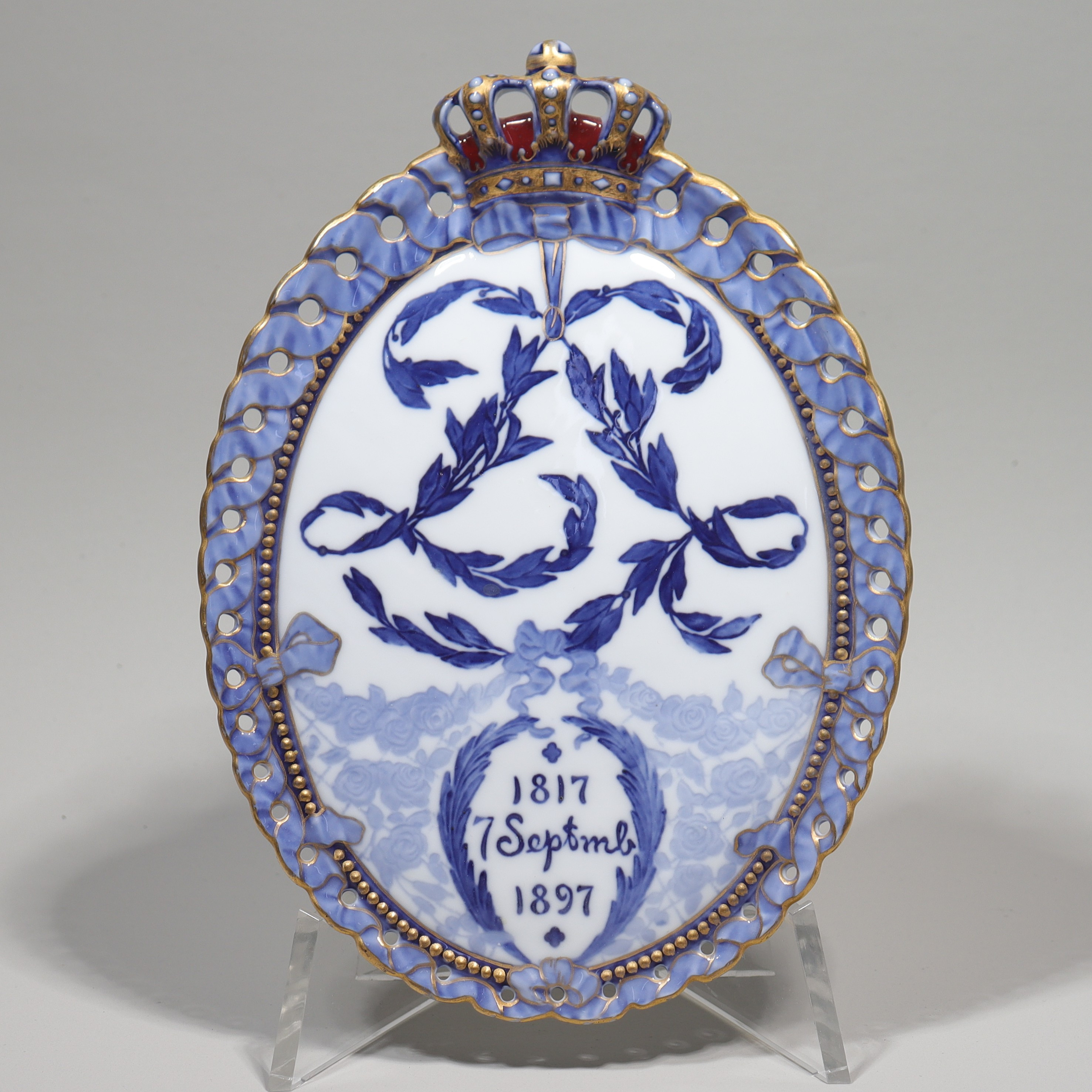 ARNOLD KROG. minnesplakett, Royal Copenhagen, till minne av Dronning Louise´s 80-årsdag 1897.