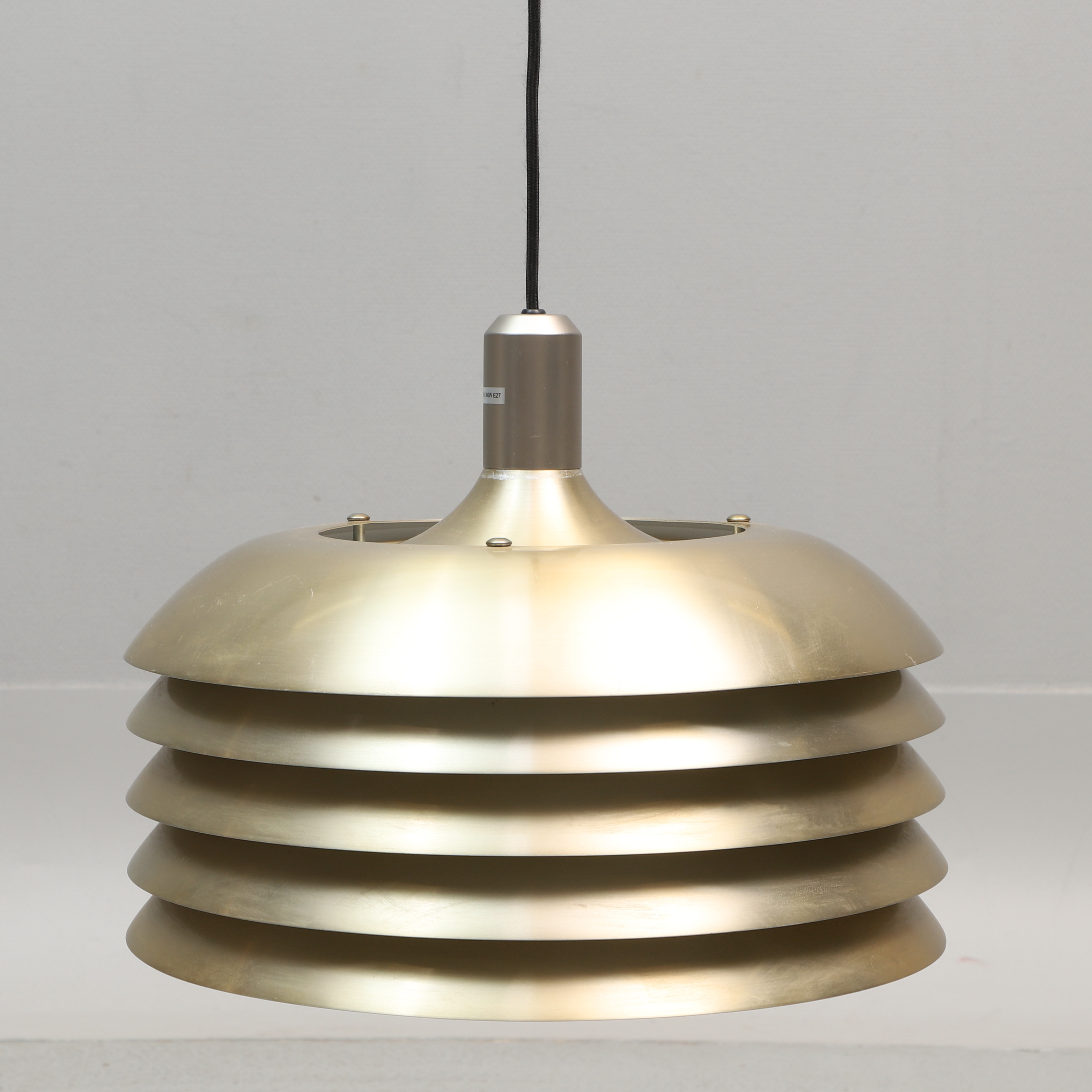 HANS-AGNE JAKOBSSON. Taklampa, aluminium, "Lamingo", modell T-742, Markaryd, 1950/1960-tal.