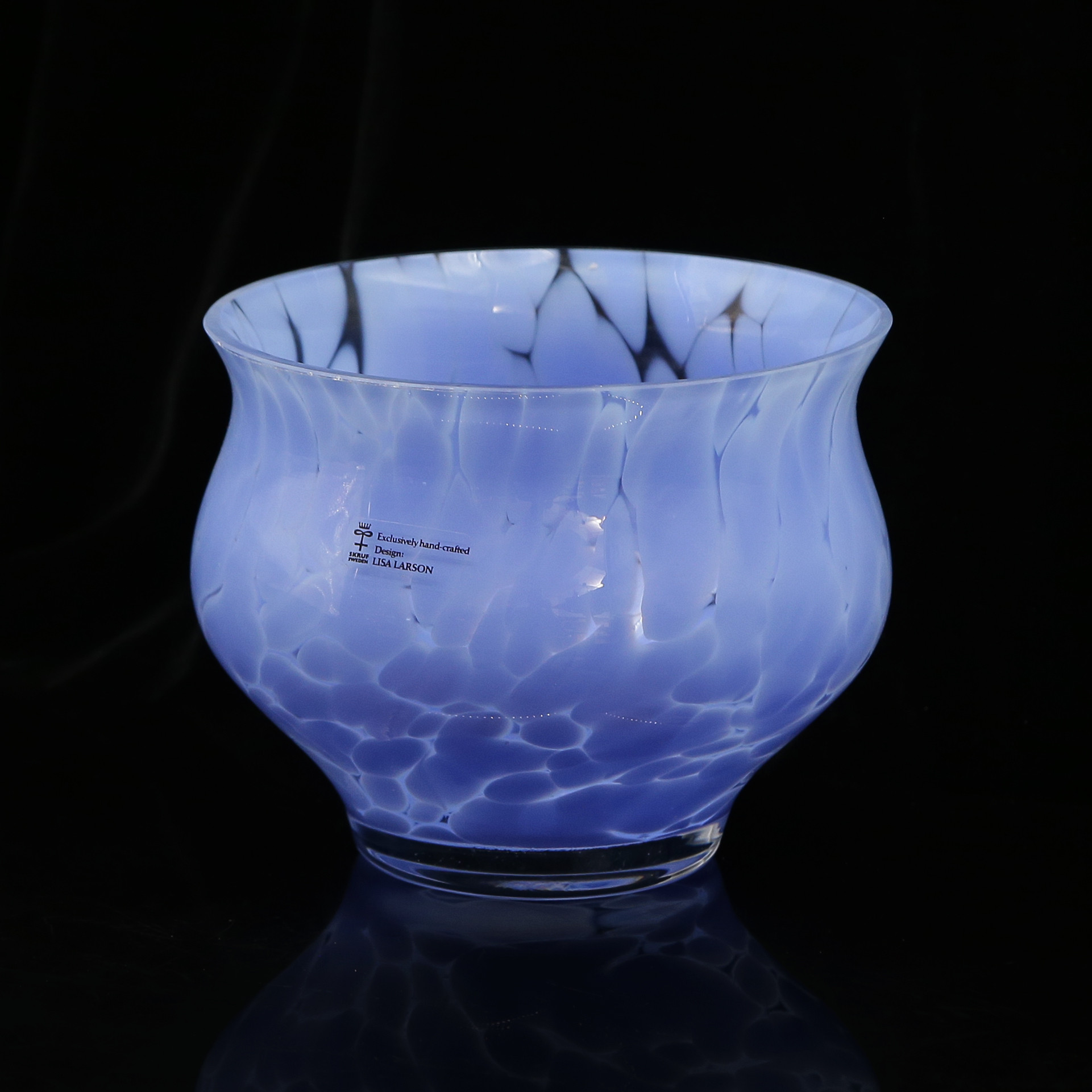LISA LARSON. YTTERFODER, GLAS I BLÅTON, DESIGN FÖR SKRUF.
