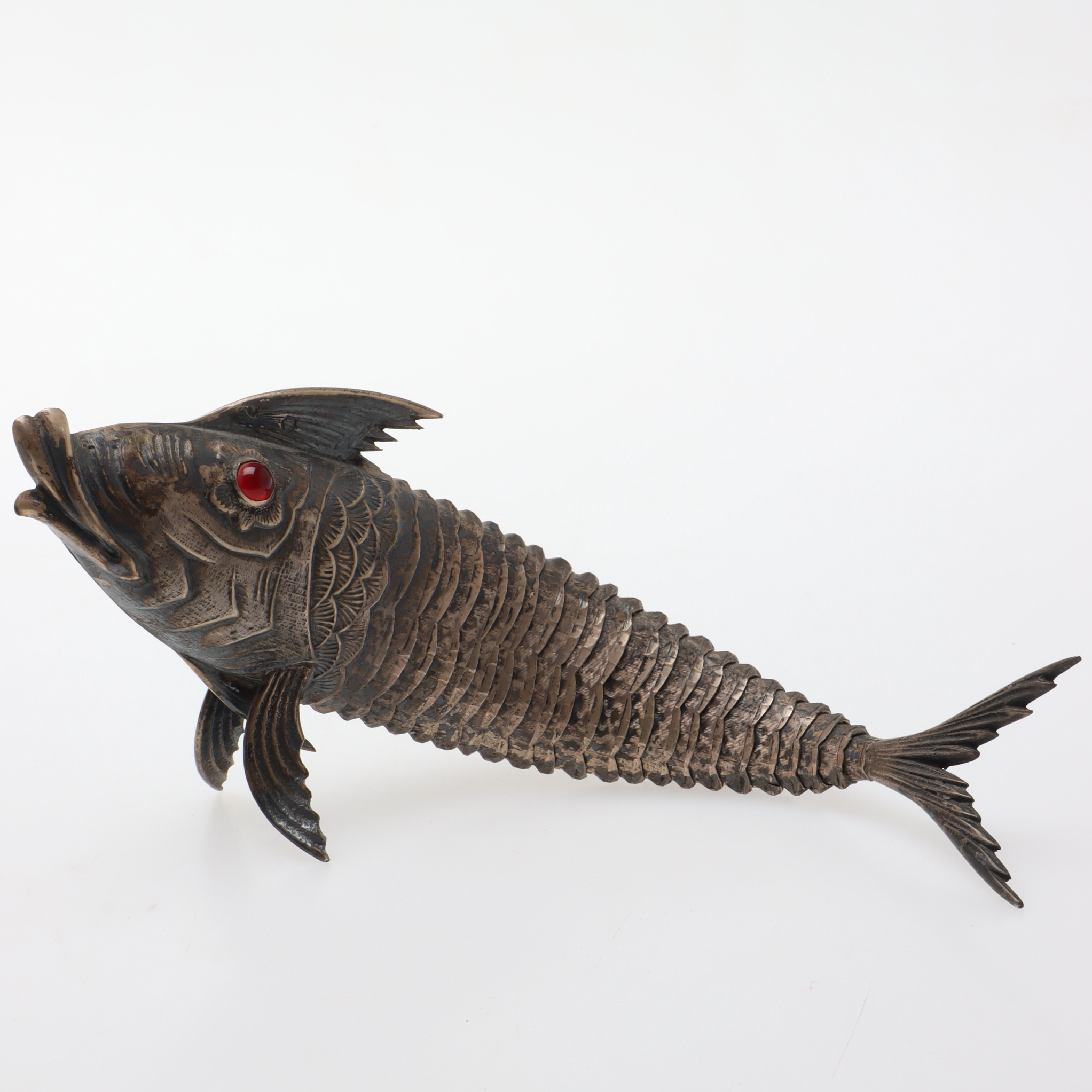 BORDSDEKORATION, fisk med ledad kropp, silver.