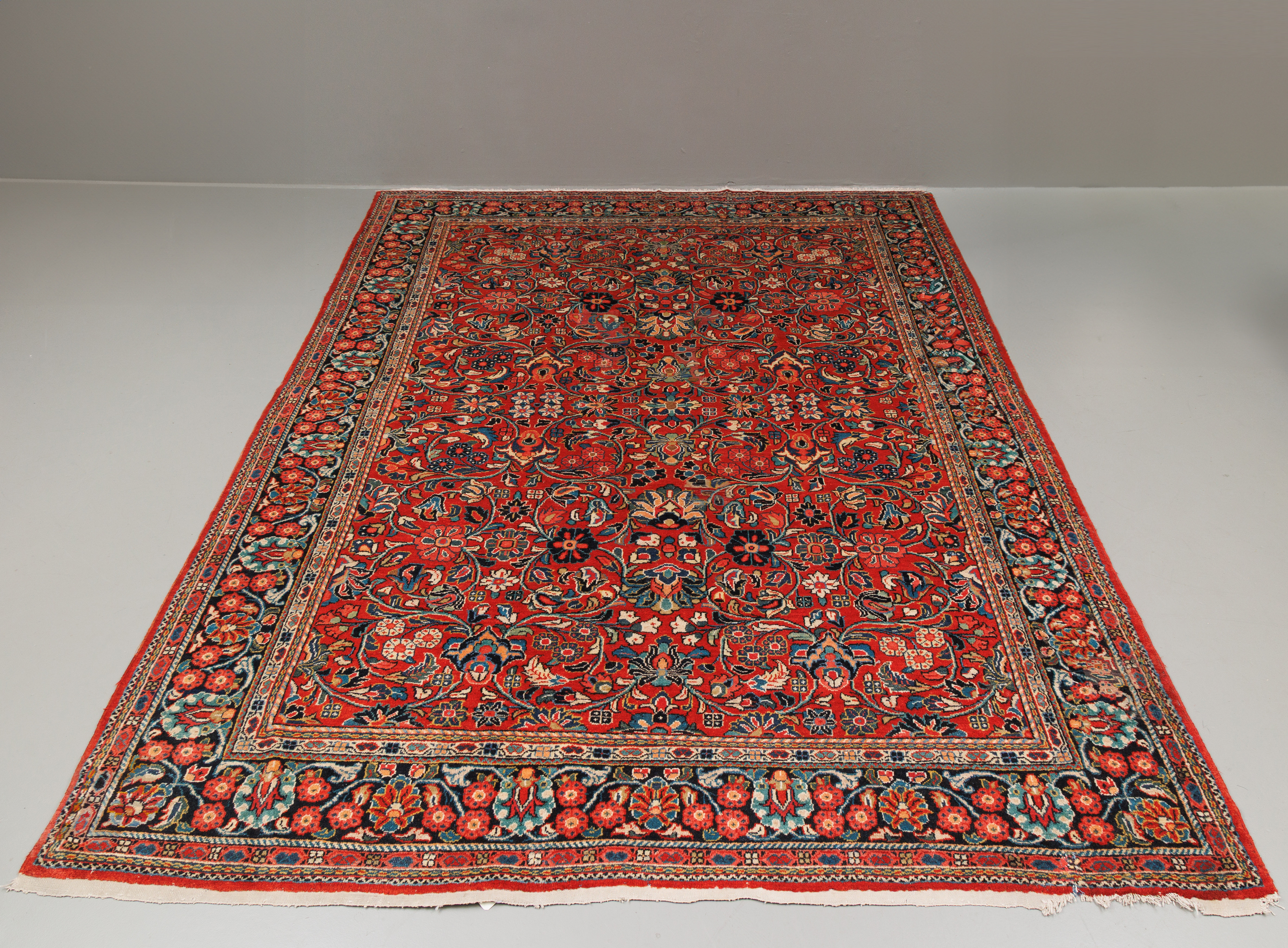 MATTA, Persien, 380x280 cm.