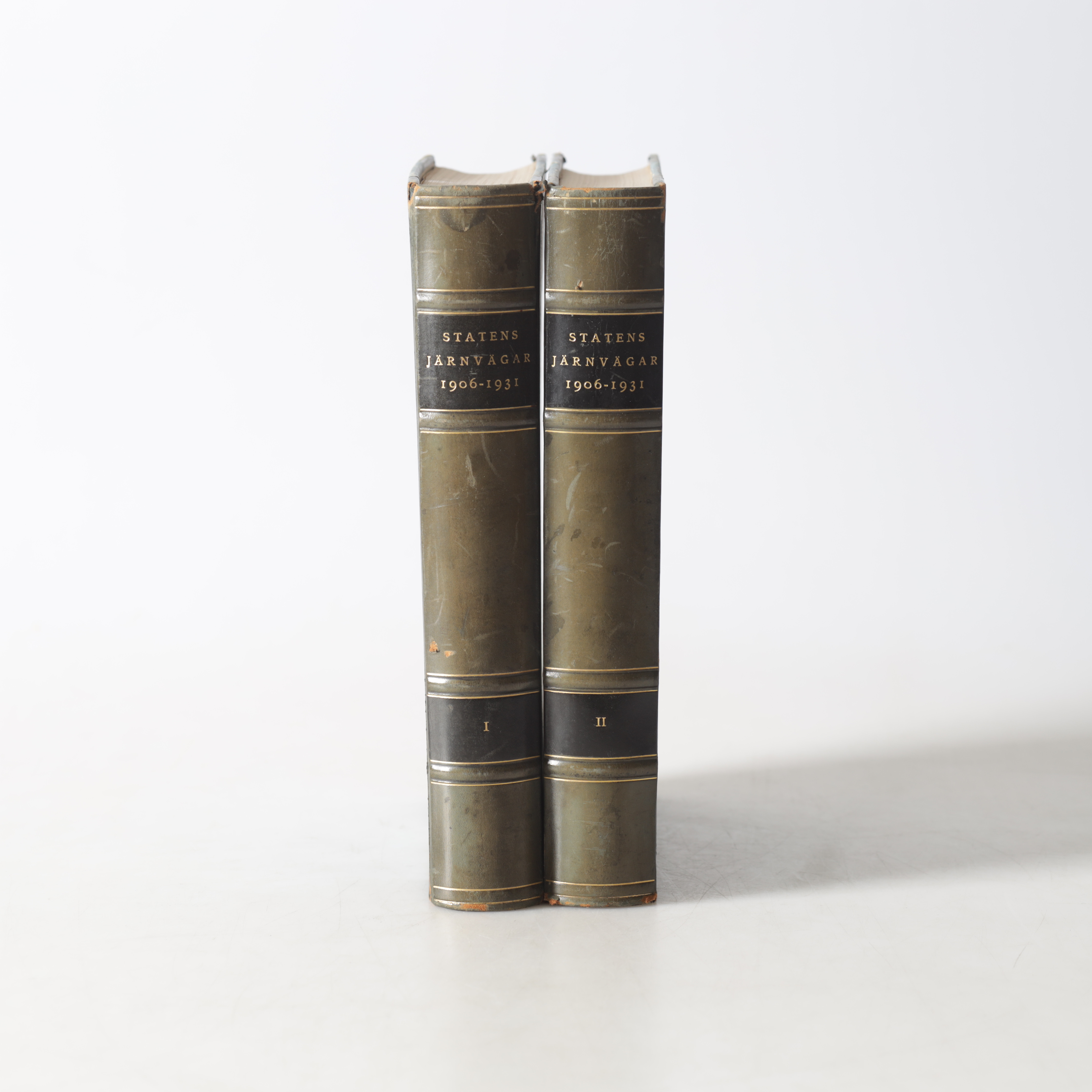 BÖCKER, 2 st. Statens järnvägar, 1906-1931, Kungliga Järnvägsstyrelesen.