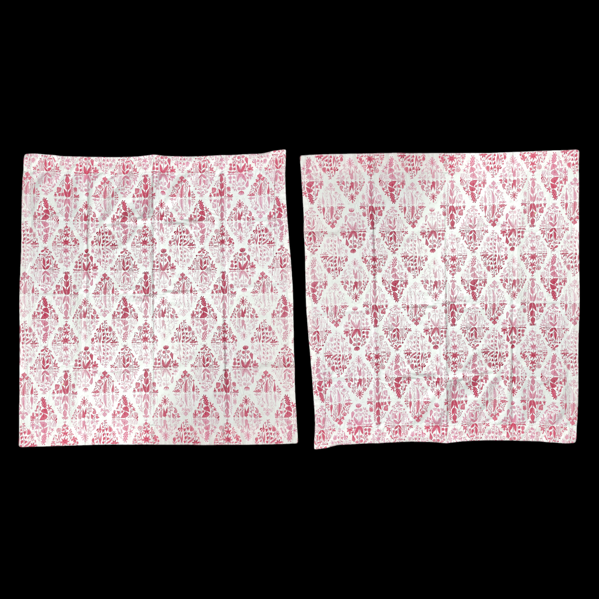 STIG LINDBERG. Gardiner, ett par, rosa "Spegelblom", textil för Nordiska Kompaniet.