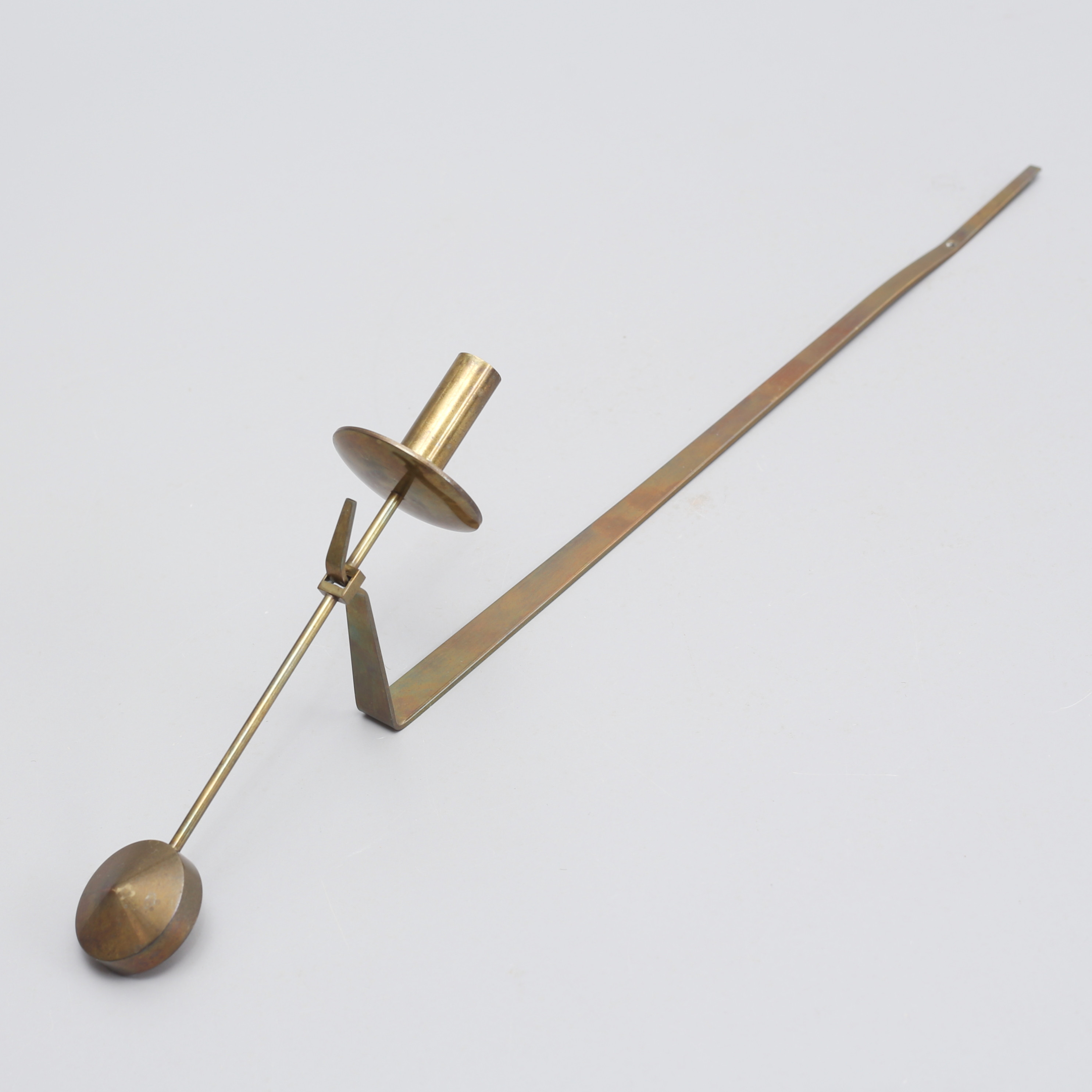 PIERRE FORSSELL. "Pendel", väggljusstake, Skultuna, mässing.