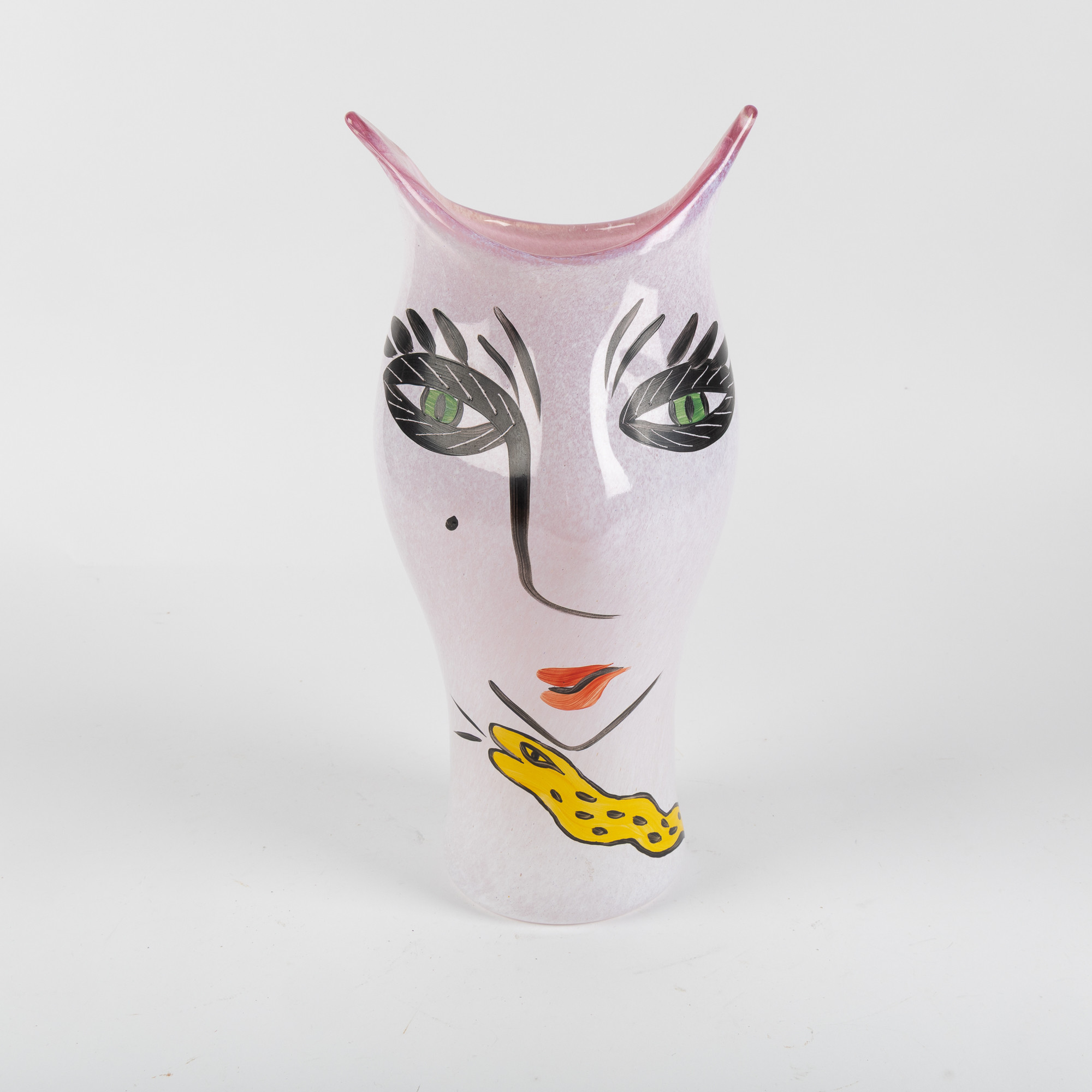 ULRIKA HYDMAN VALLIEN. Vas, "Open Minds", signerad, Kosta Boda.