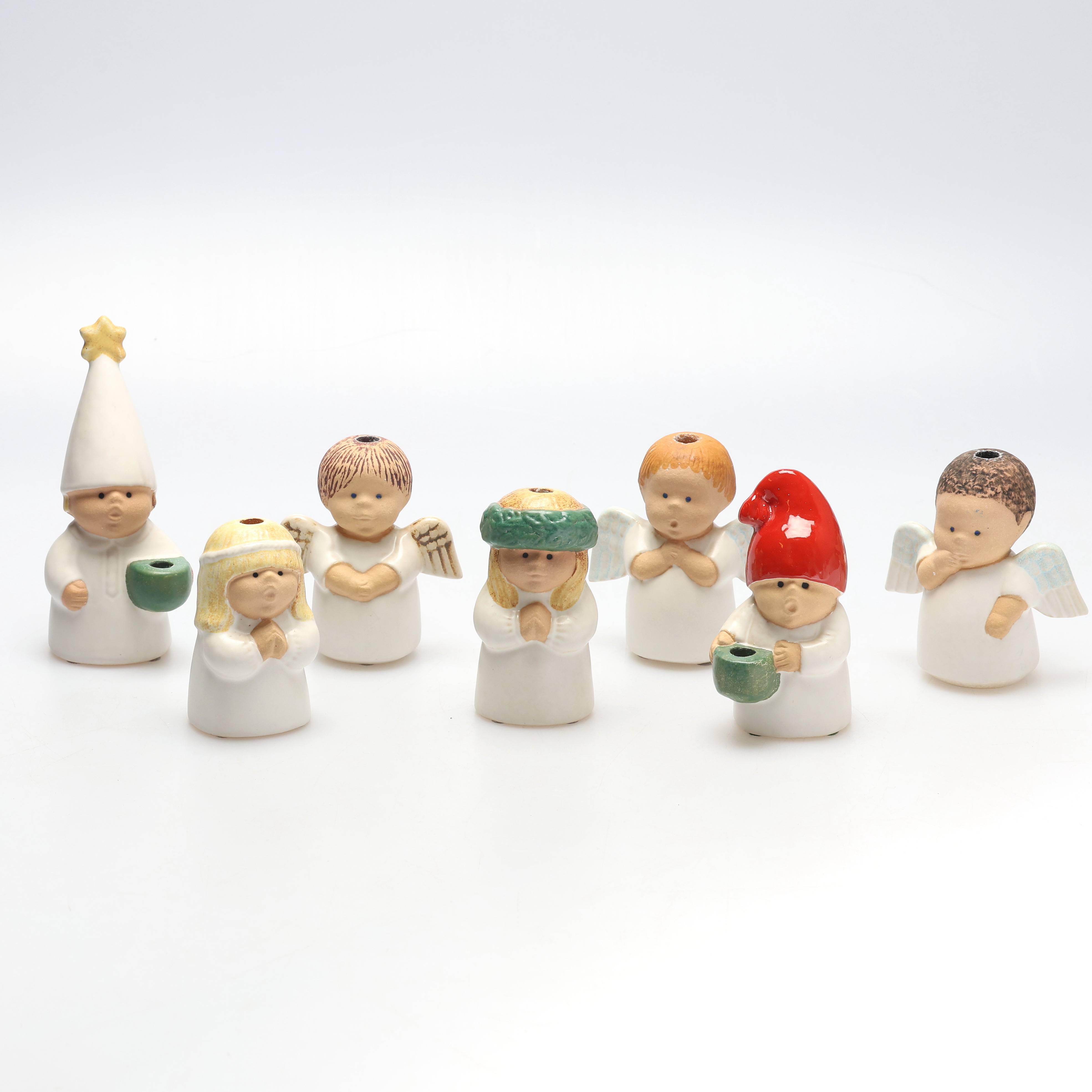 LISA LARSON. Figuriner, 7 st, "Luciatåg" ur serien Adventsbarn, Gustavsberg.