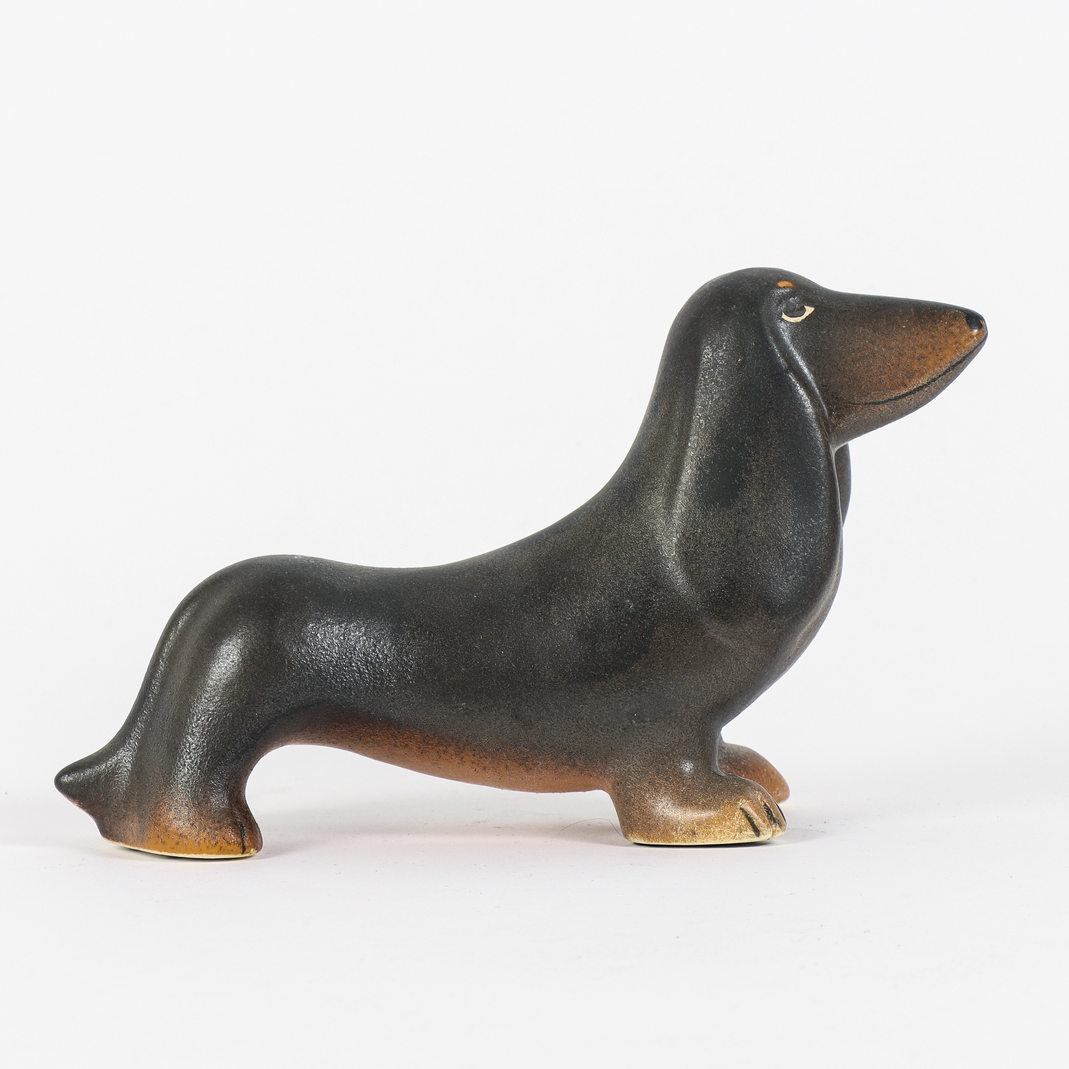 LISA LARSON. Figurin, Tax.