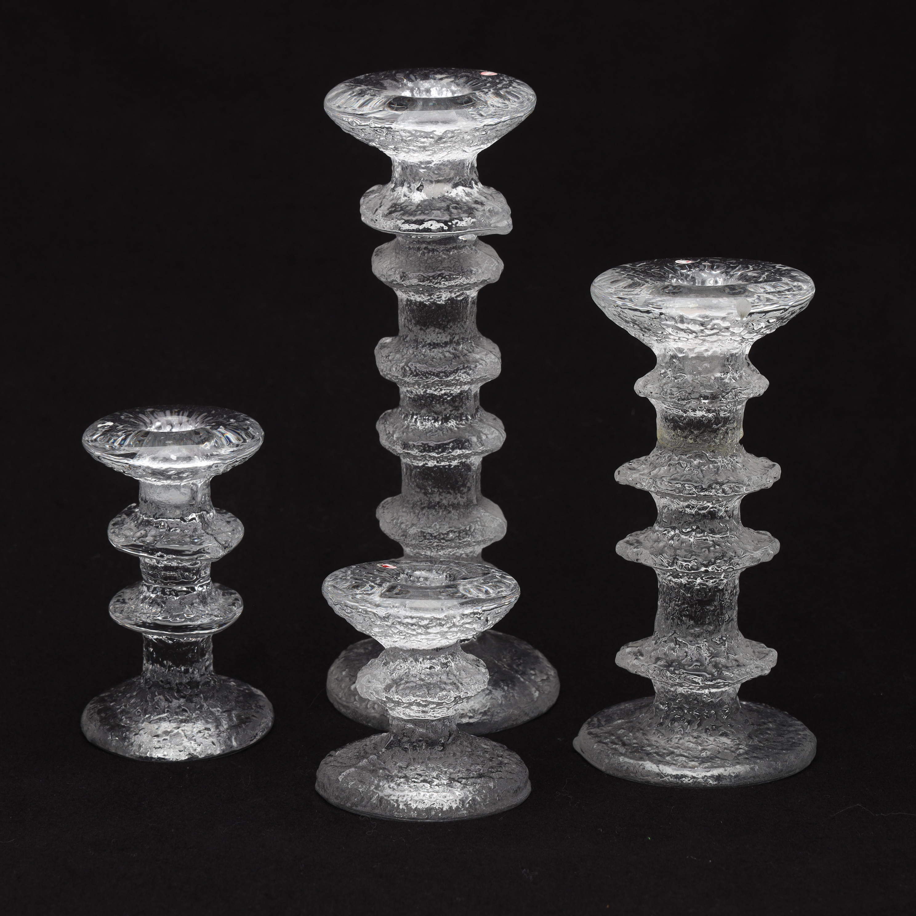 TIMO SARPANEVA. LJUSSTAKAR, 4 stycken, "Festivo", signerade, glas, Iittala.