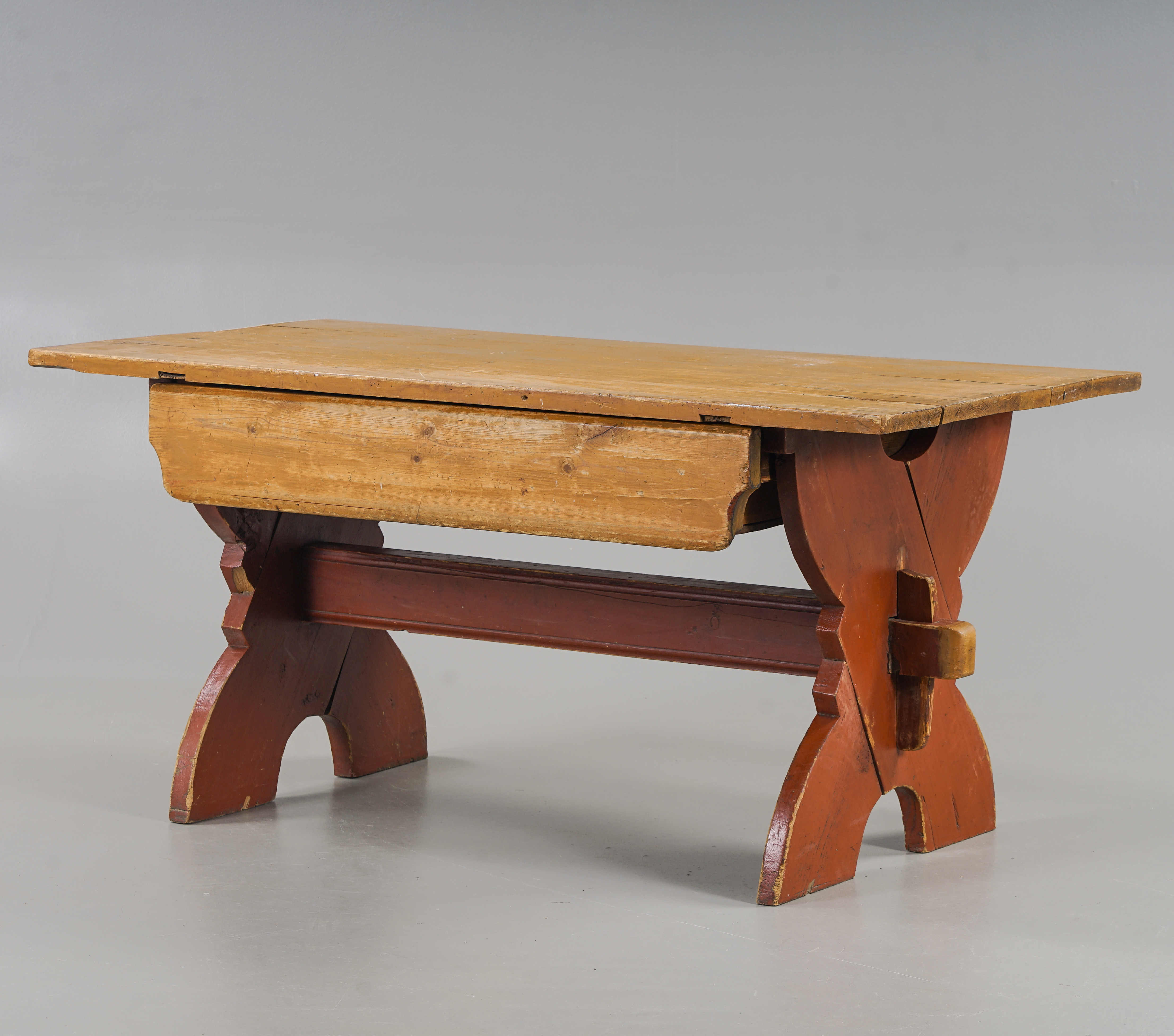 BOCKBORD Med låda, Allmoge, 1800-tal.