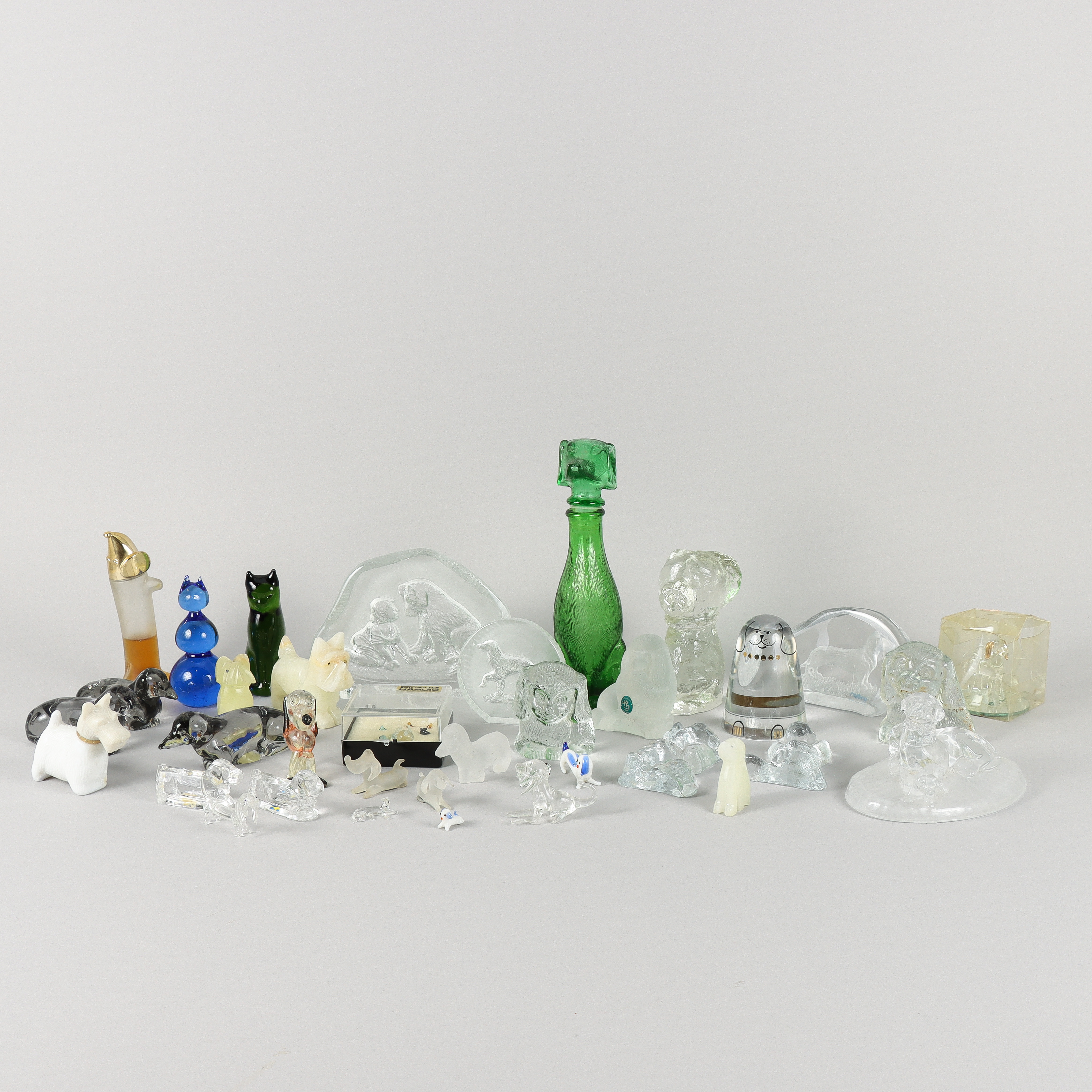 GLASFIGURINER hundar.
