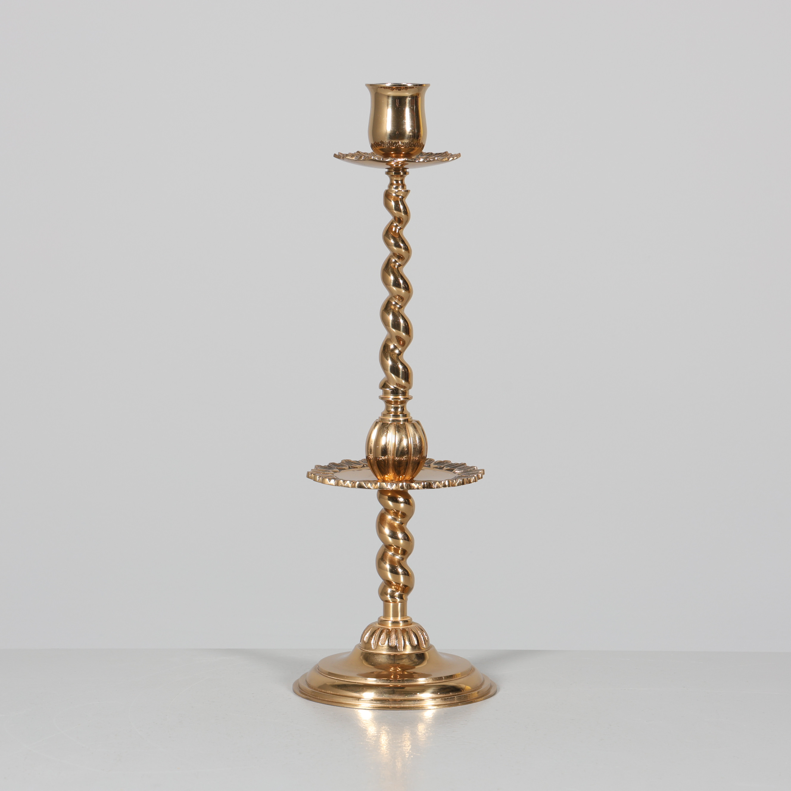 GOLVLJUSSTAKE, mässing, 1900-tal.