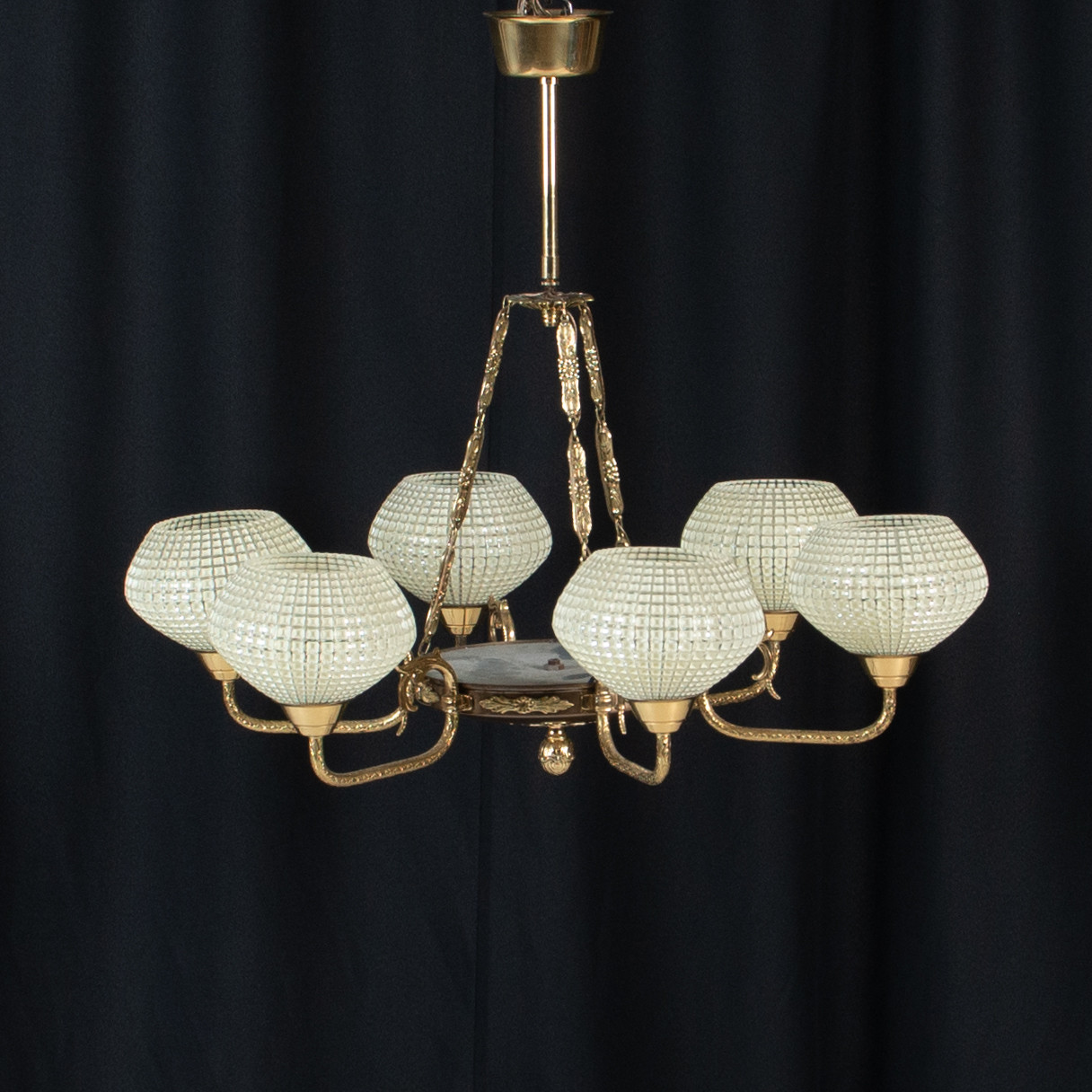 TAKLAMPA, empirestil, 1900-talets mitt.