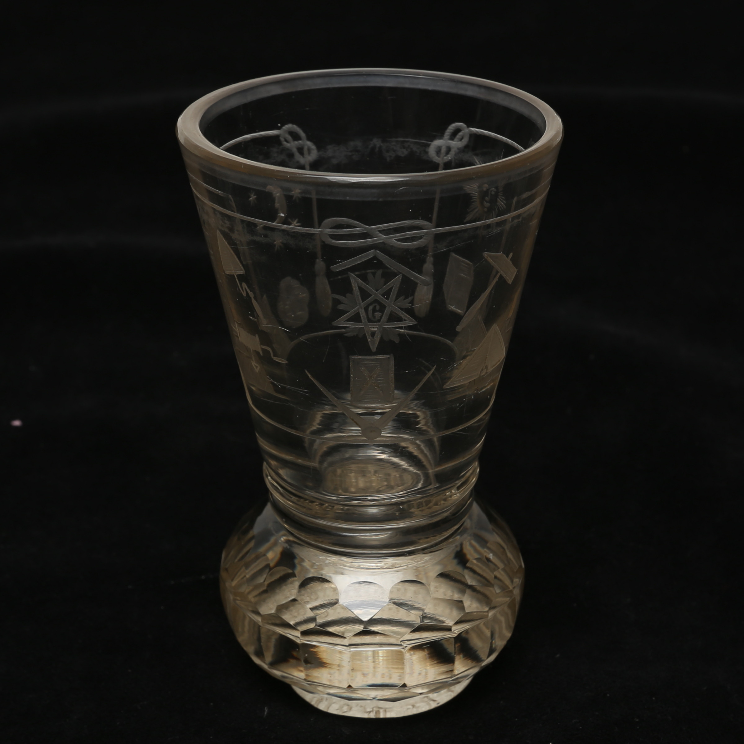 FRIMURARGLAS, sannolikt sent 1800-tal.