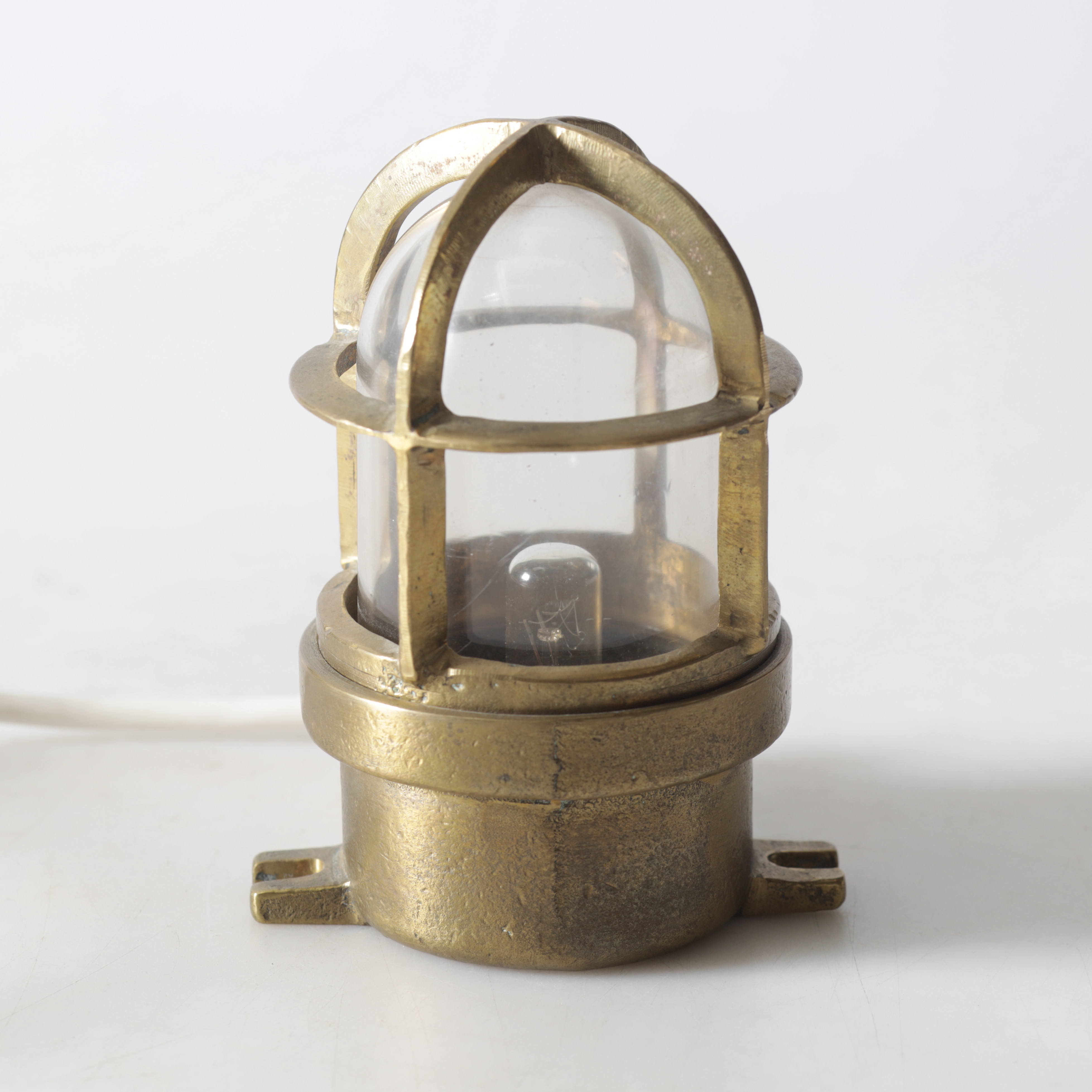 GALLERLAMPA, nautisk, mässing & glas, 1900-tal.