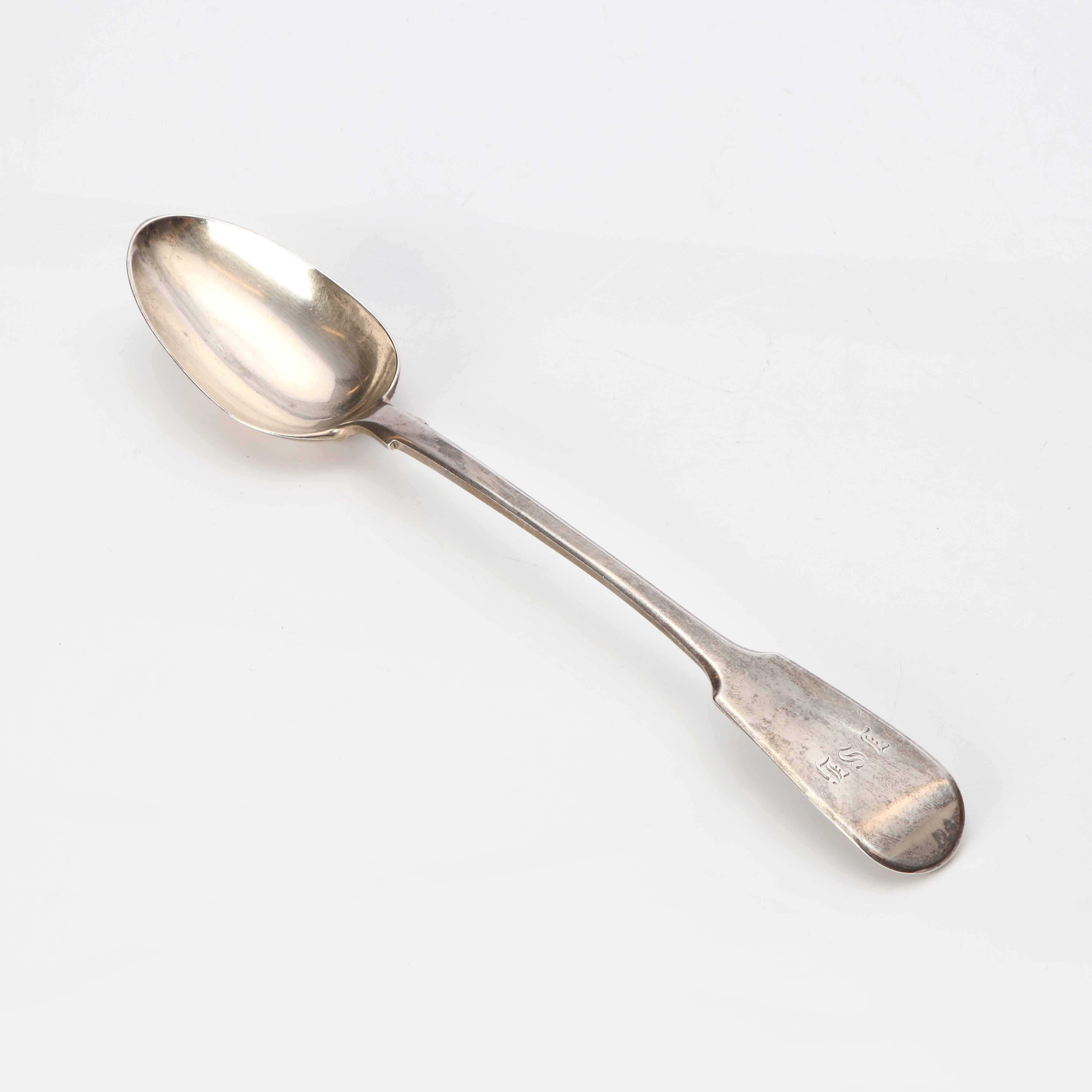 RAGUSKED. Sterlingsilver. London, 1834. Vikt ca 155 gram.