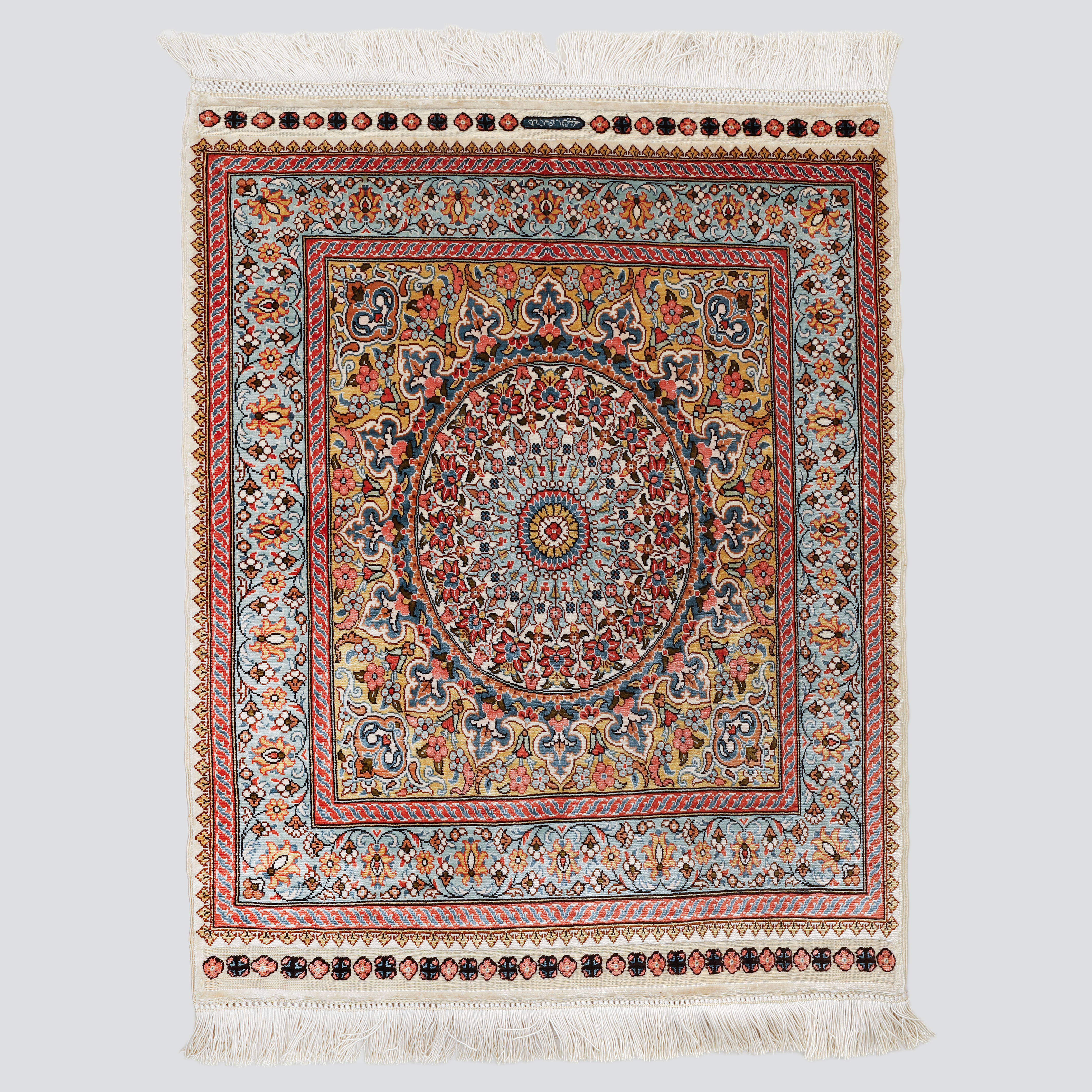 MATTA, silke, Hereke-Sinar, signerad. Ca 65 x 53 cm.
