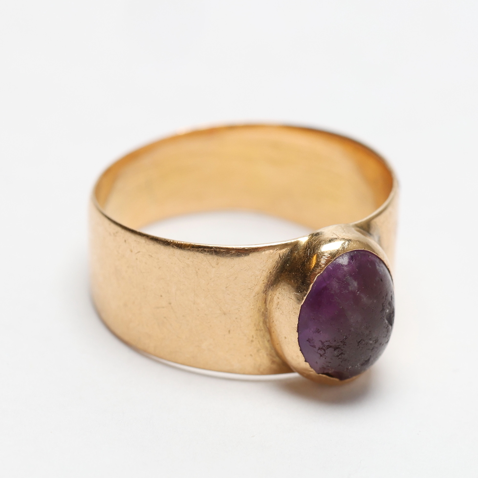 RING. 18k med sten, vikt ca 3,8 g.