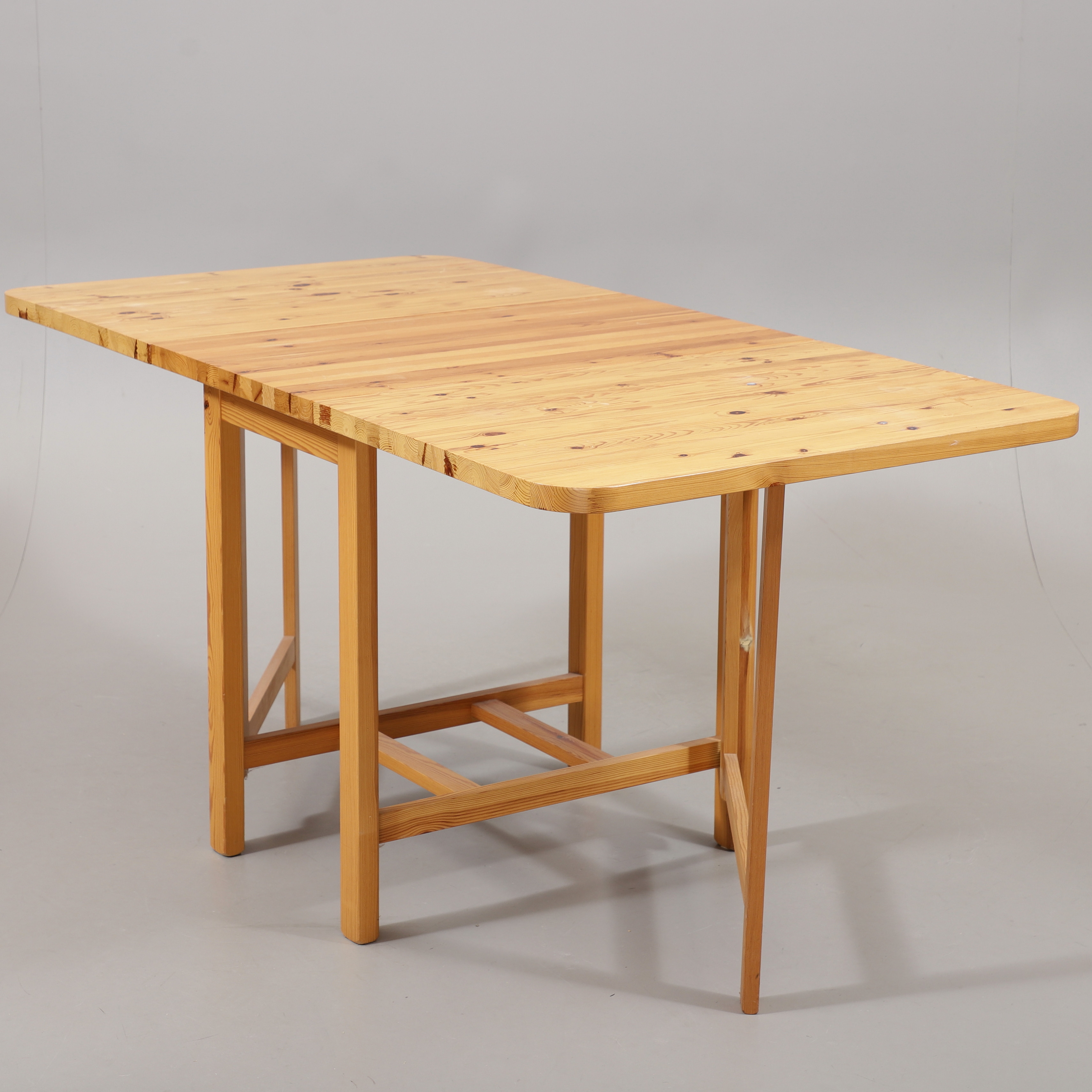 SLAGBORD, furu, 1970-tal.