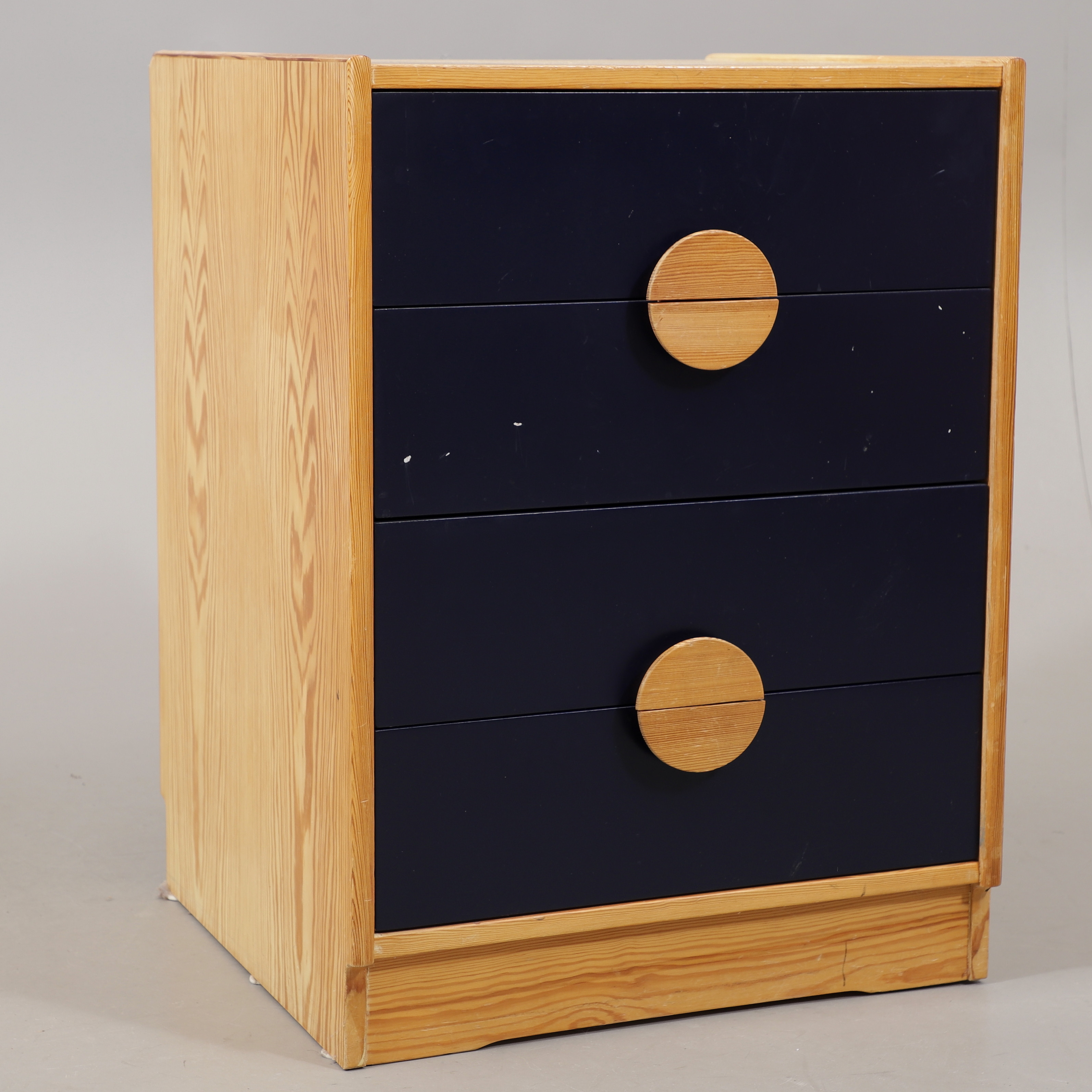 TOMAS JELINEK. Byrå, furu, "Flen", IKEA, 1970-tal.