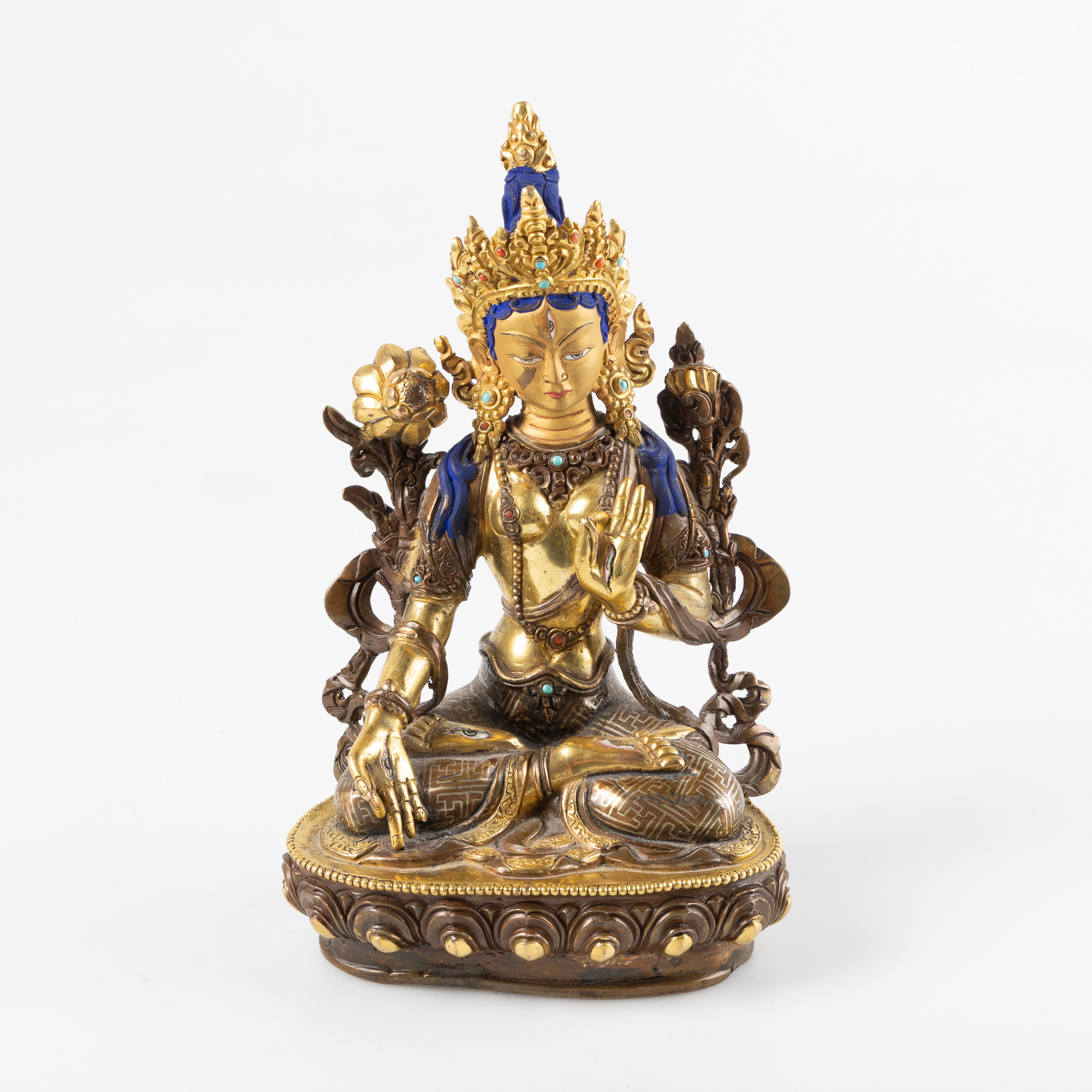 FIGURIN, Vit Tara, förgylld brons, Nepal/Tibet, 1900-tal.