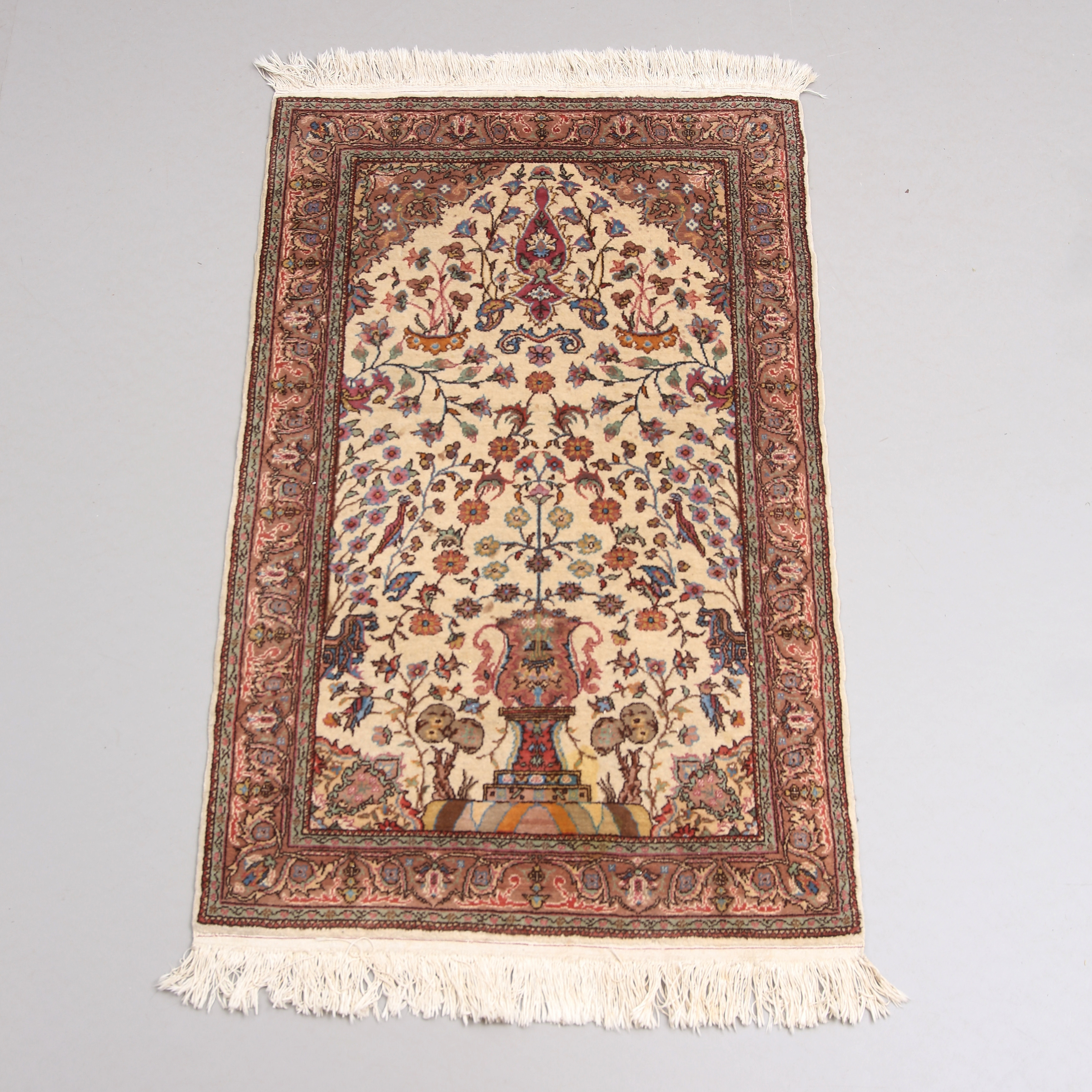 MATTA, orientalisk, storlek 144x86 cm.