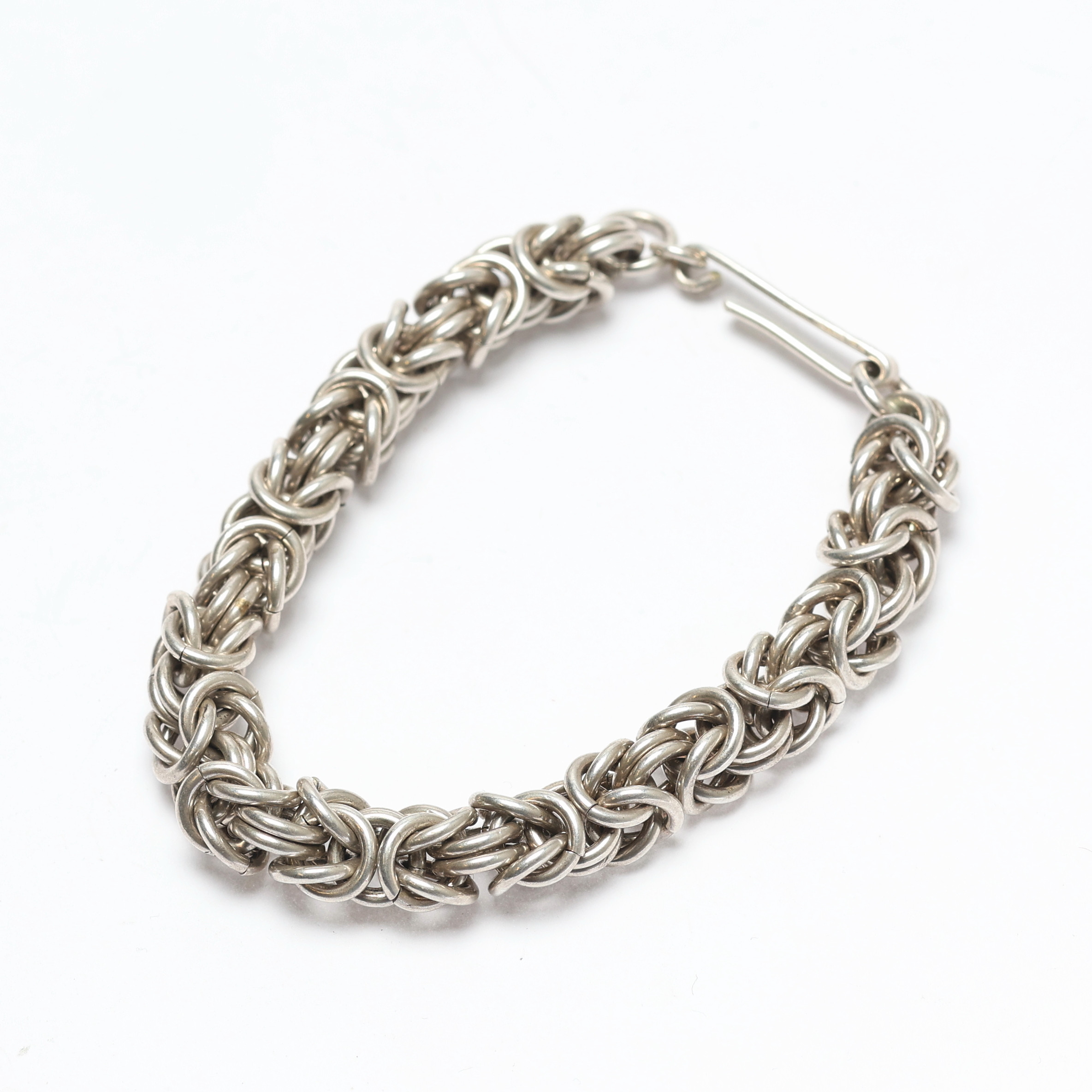 ARMBAND. Silver, vikt ca 43 g.