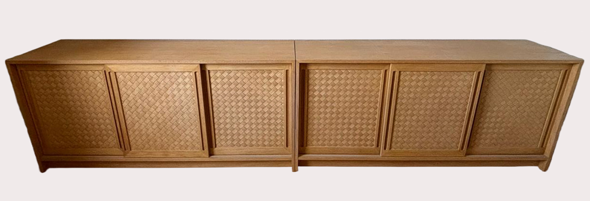 SIDEBOARD. Ek, flätade skjutdörrar, 1960-tal, 2st.