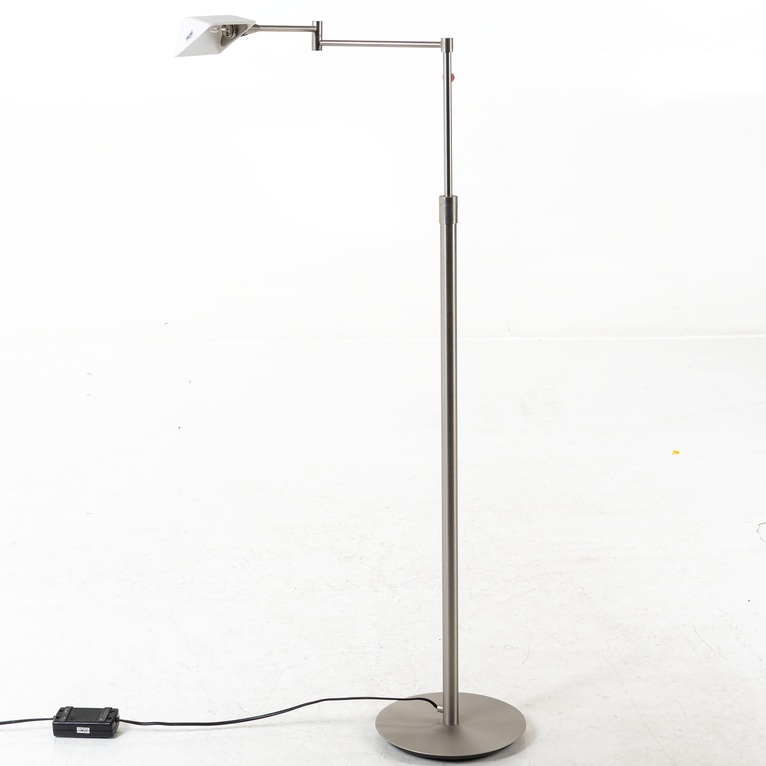 GOLVLAMPA, justerbar, Herstal, Danmark.