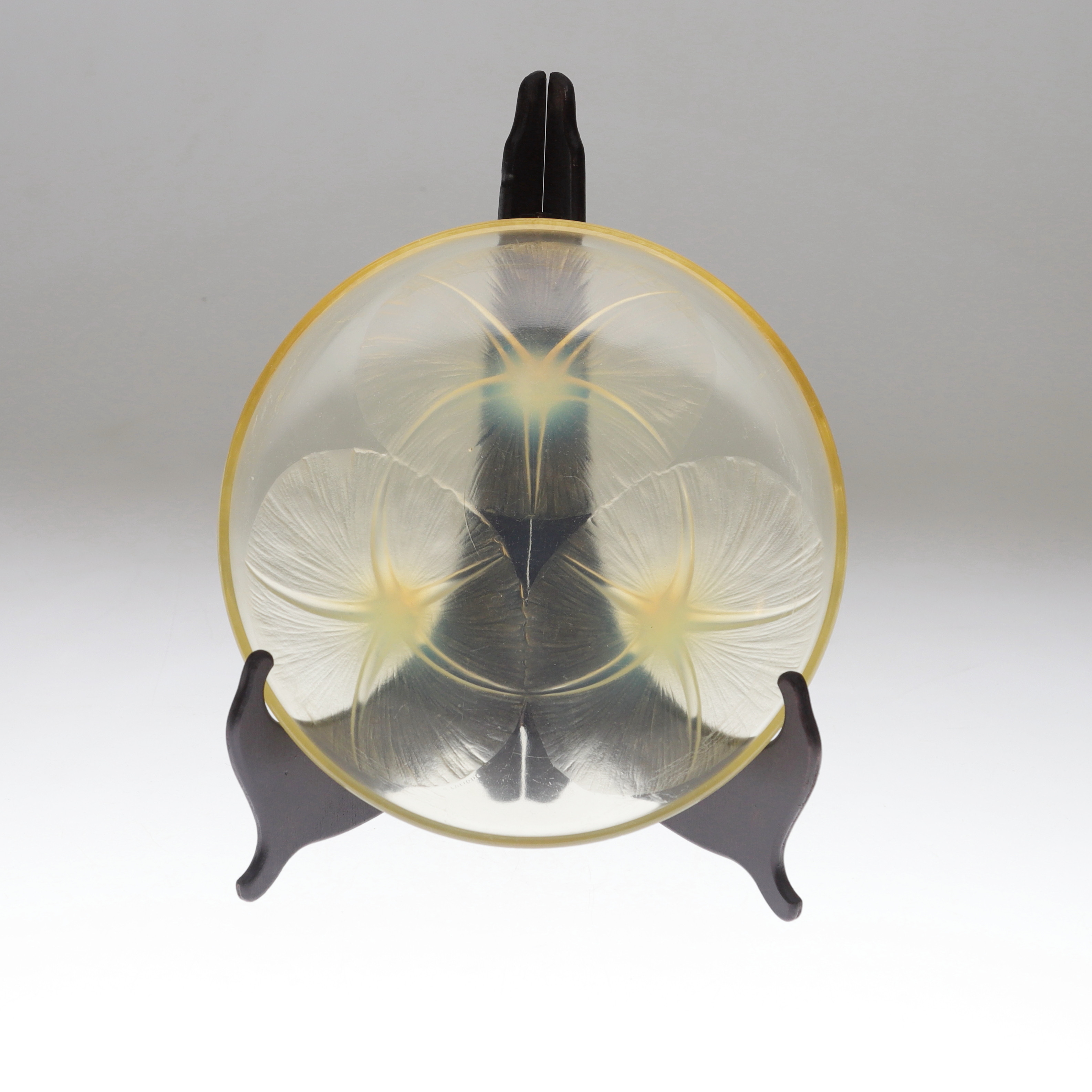 RENÉ LALIQUE( (1860-1945). Skål, glas, "Volubilis", no 383, art deco, Frankrike, design 1921.