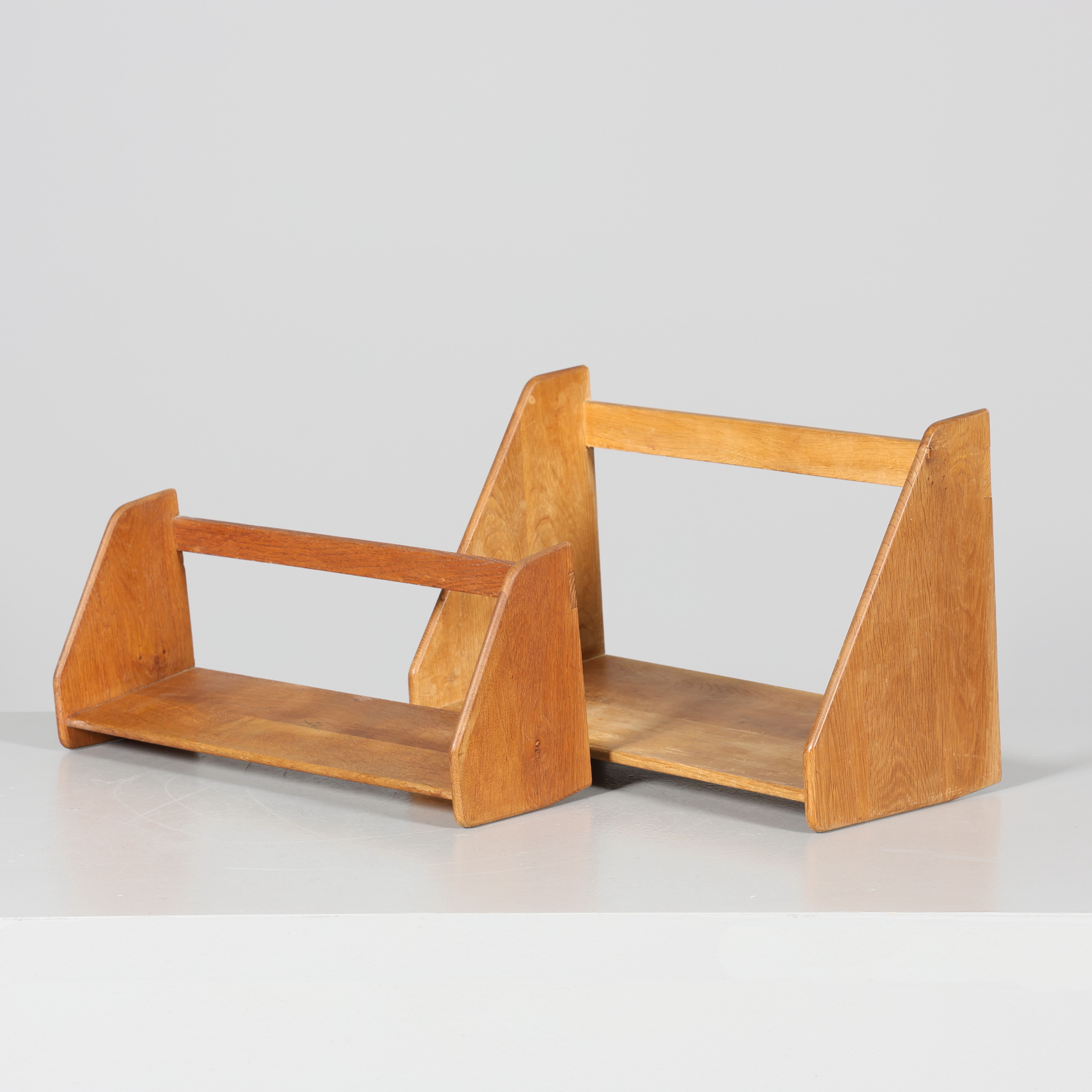 HANS J WEGNER. VÄGGHYLLOR, 2 stycken, Ry Möbler, Danmark.