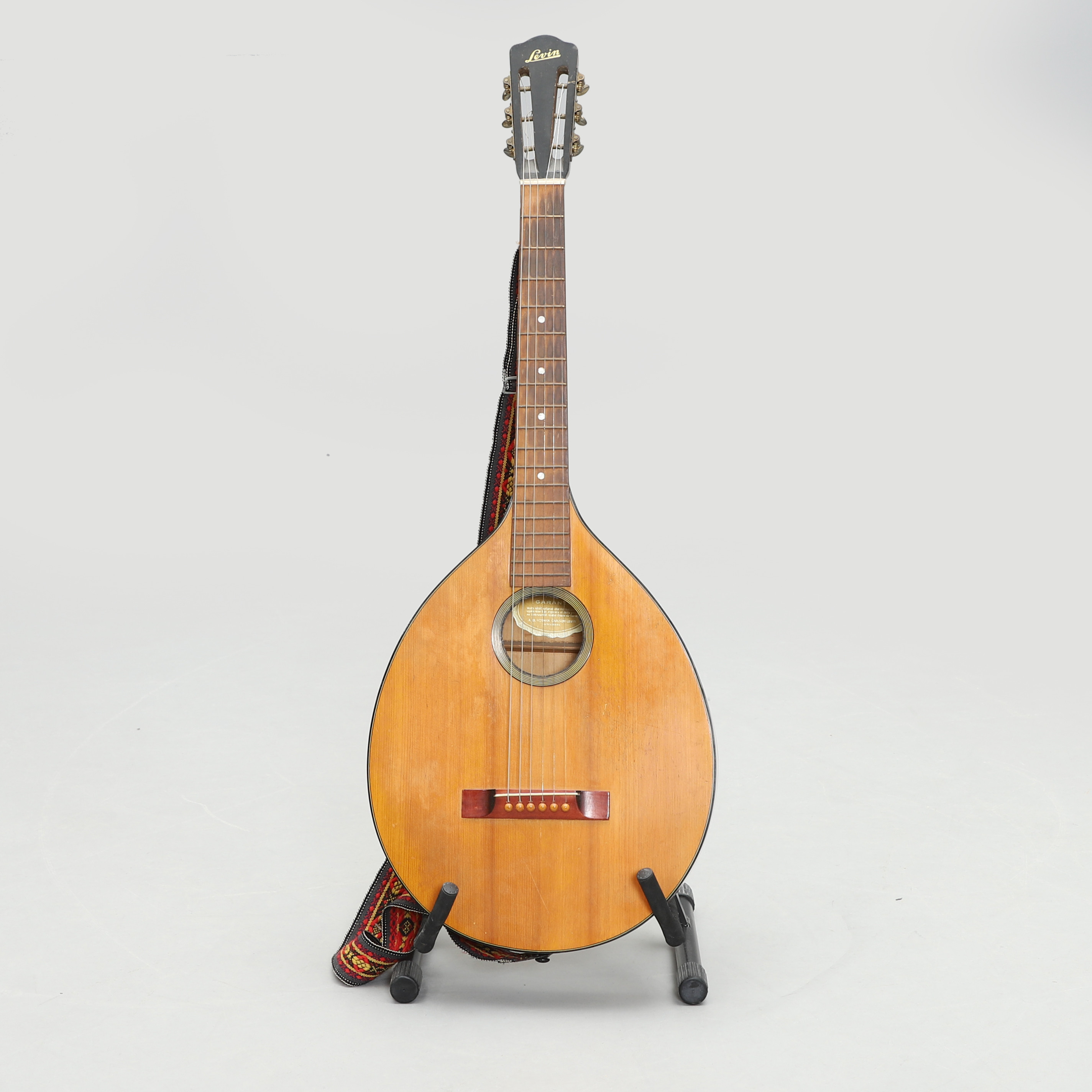 GITARRLUTA, Levin, 1944.
