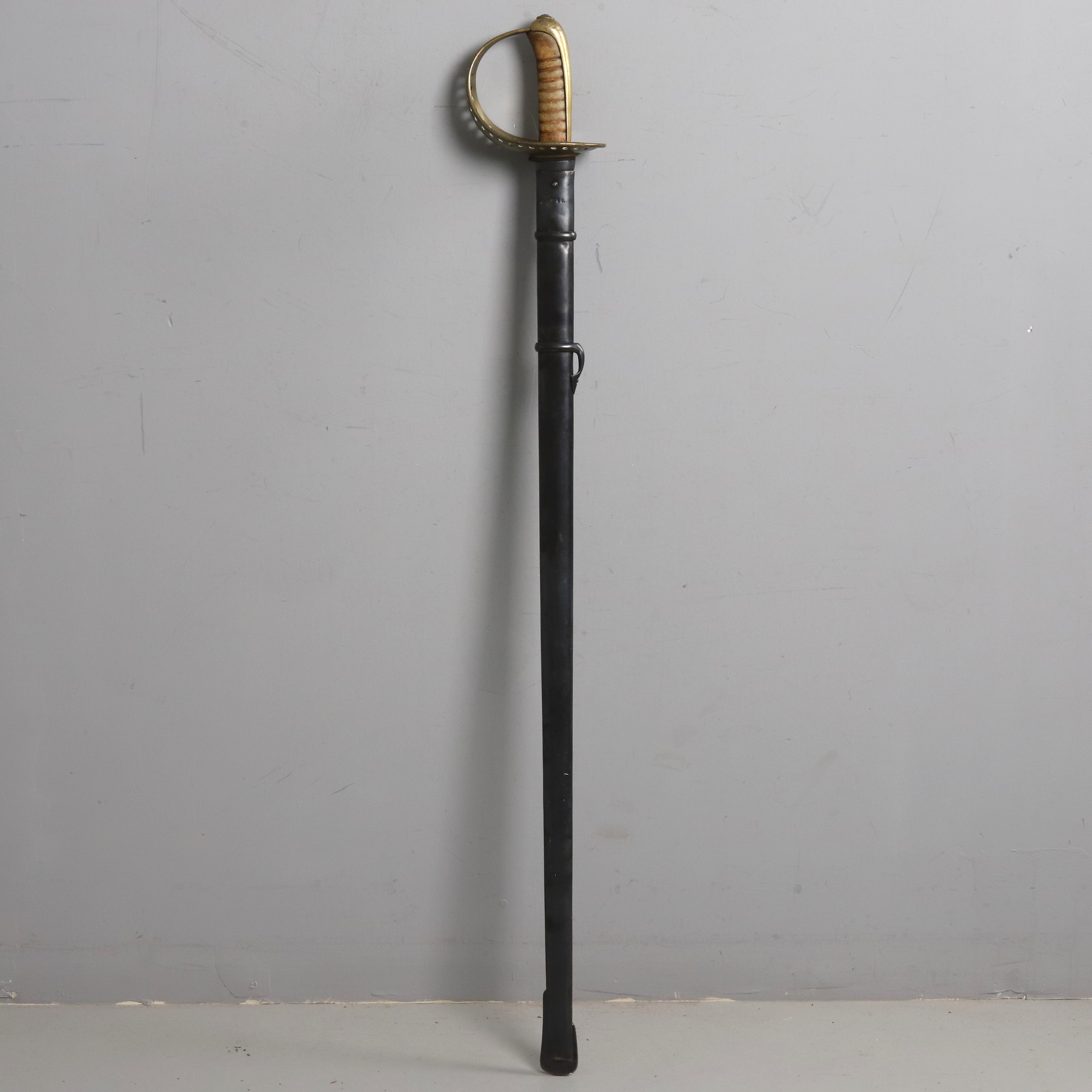 SABEL, svensk, m/1893, för kavallerimanskap, med svärtad stålbalja, G E. Svalling, Rosenfors.