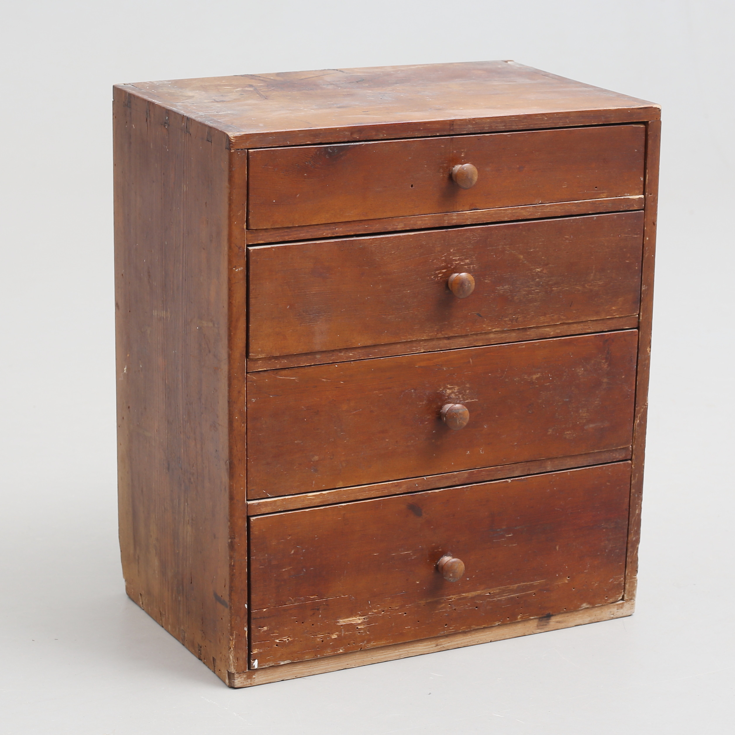 HURTS, 4 lådor, 1800/1900-tal.
