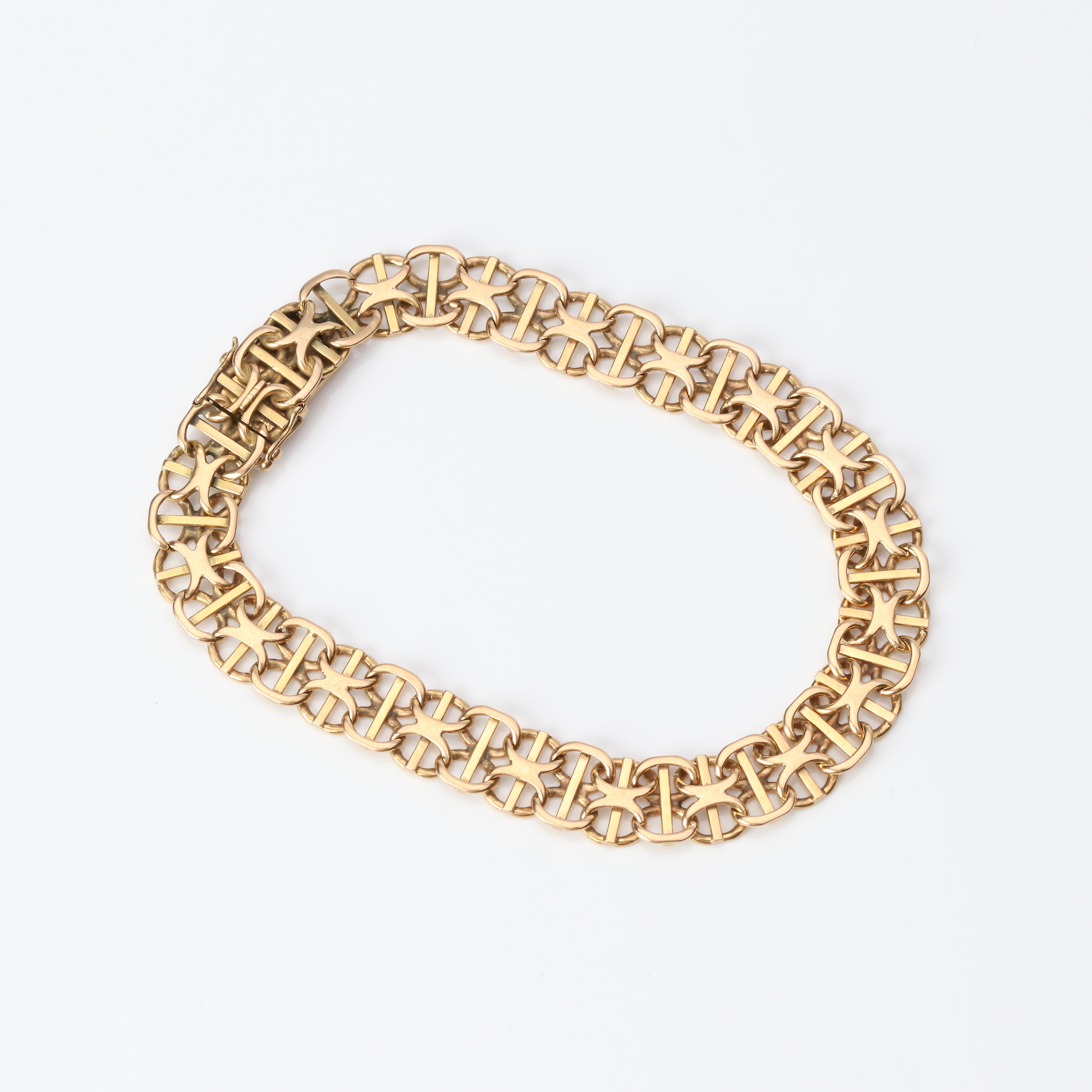 ARMBAND, X-LÄNK. 18k guld, vikt ca 22,3 gram.