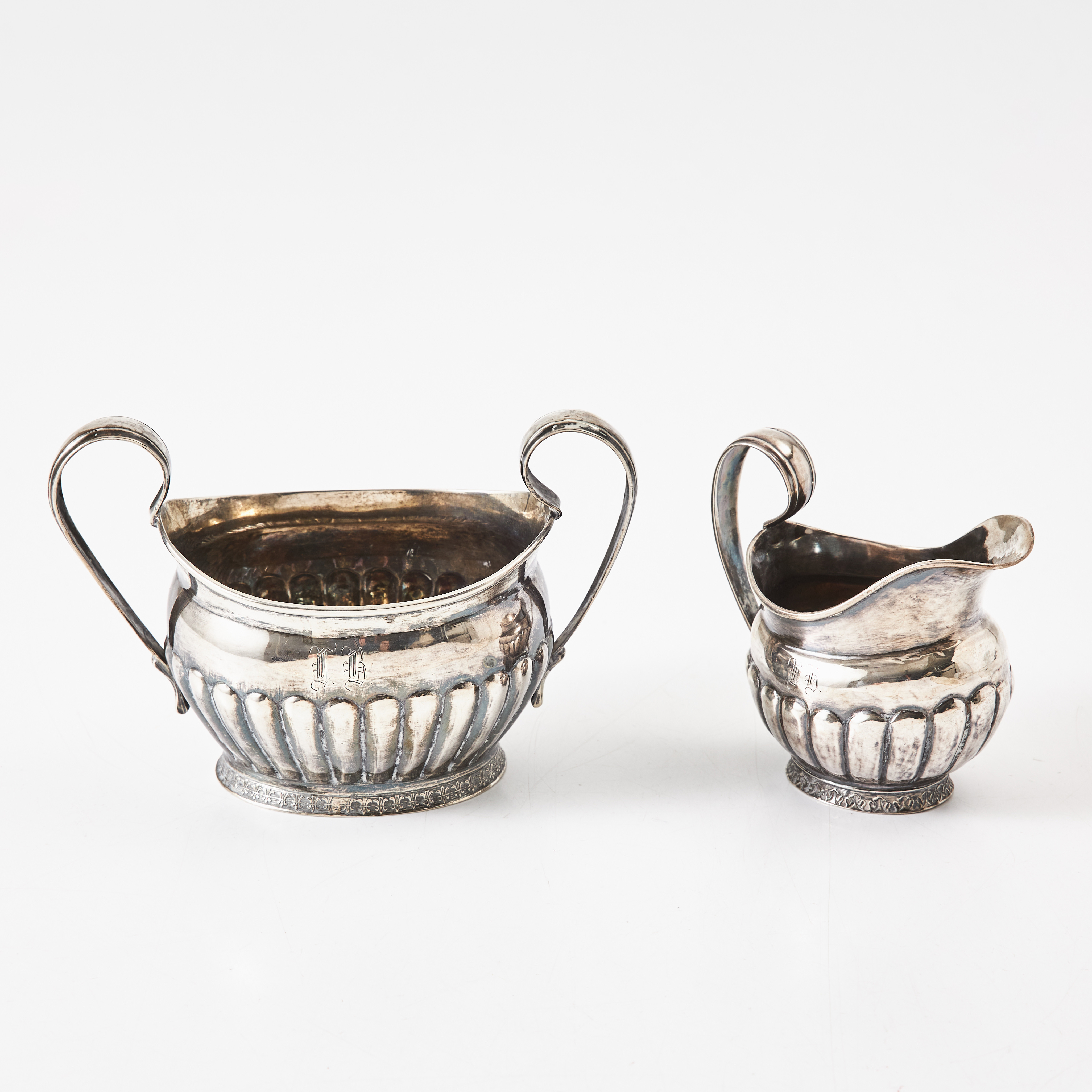 SOCKERSKÅL, GRÄDDKANNA, silver, A.A.Alm AB, Borgå, otydlig årsstämpel respektive Gustaf Lindroos, Helsingfors, 1834.