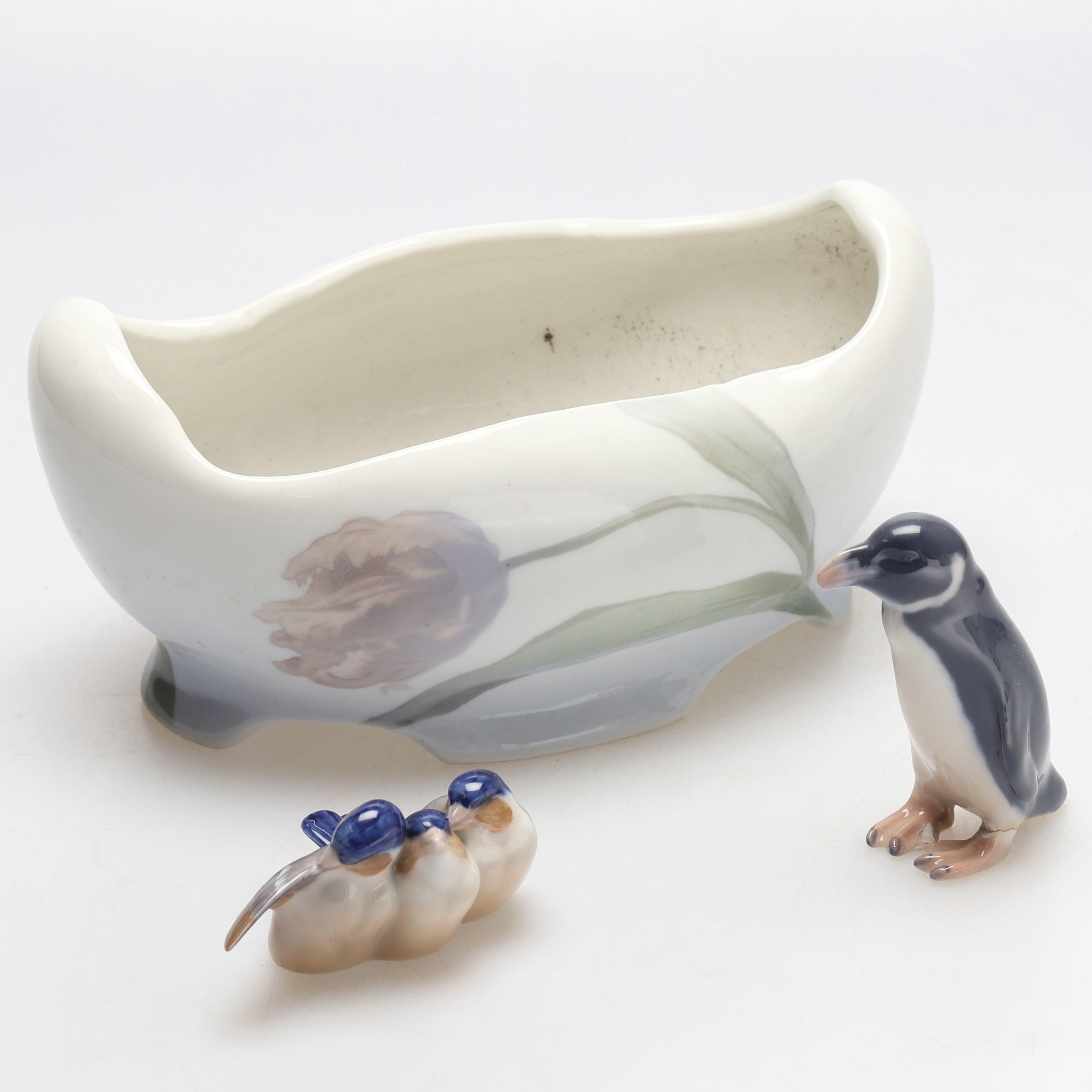 FIGURINER OCH SKÅL, 3 delar, porslin, Royal Copenhagen, Danmark.