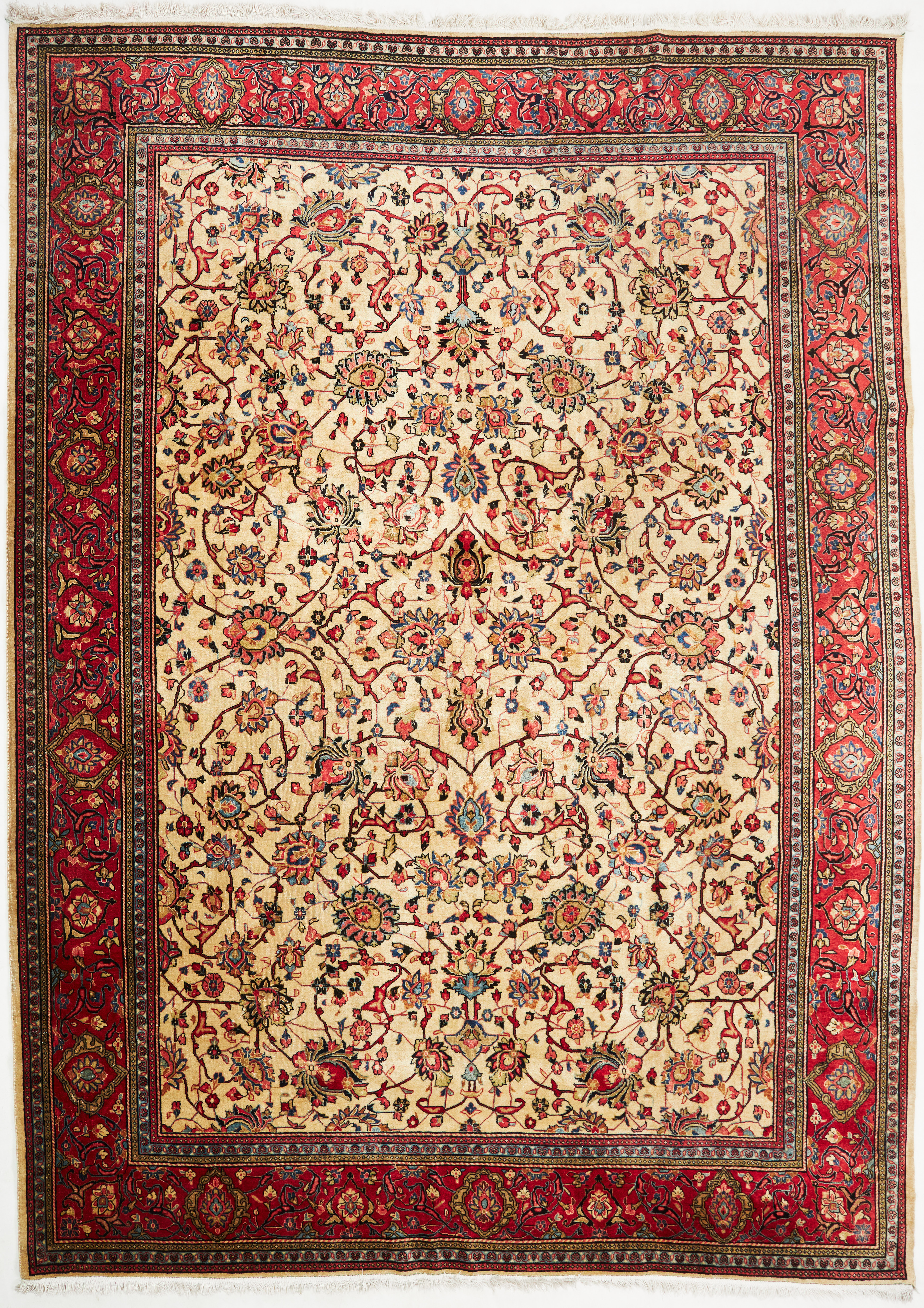 ORIENTMATTA. Sarough, Persien, ull, ca 355x260 cm.