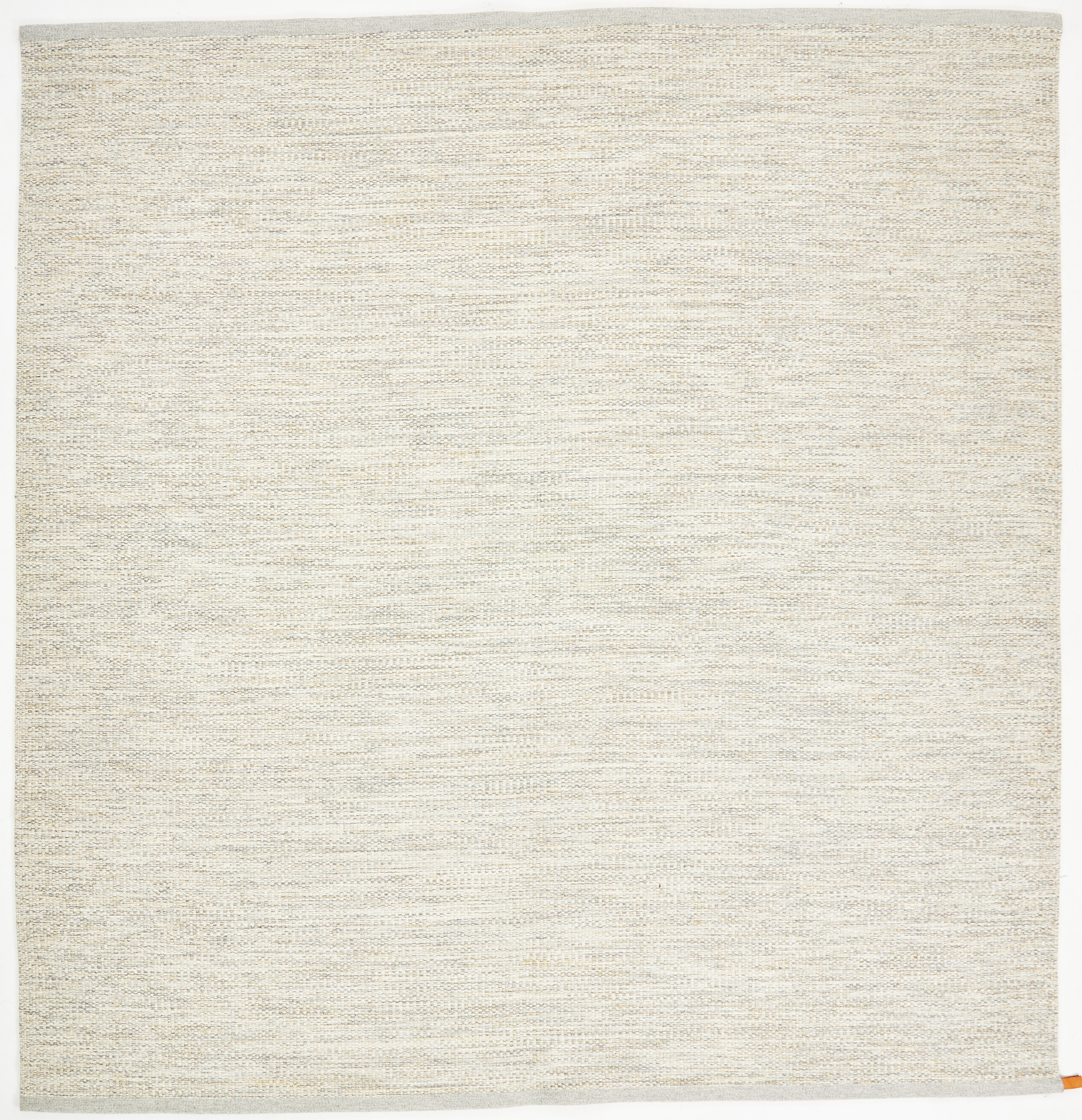 MATTA. Kasthall, ull med inslag i guld, samtida, ca 232x221 cm.