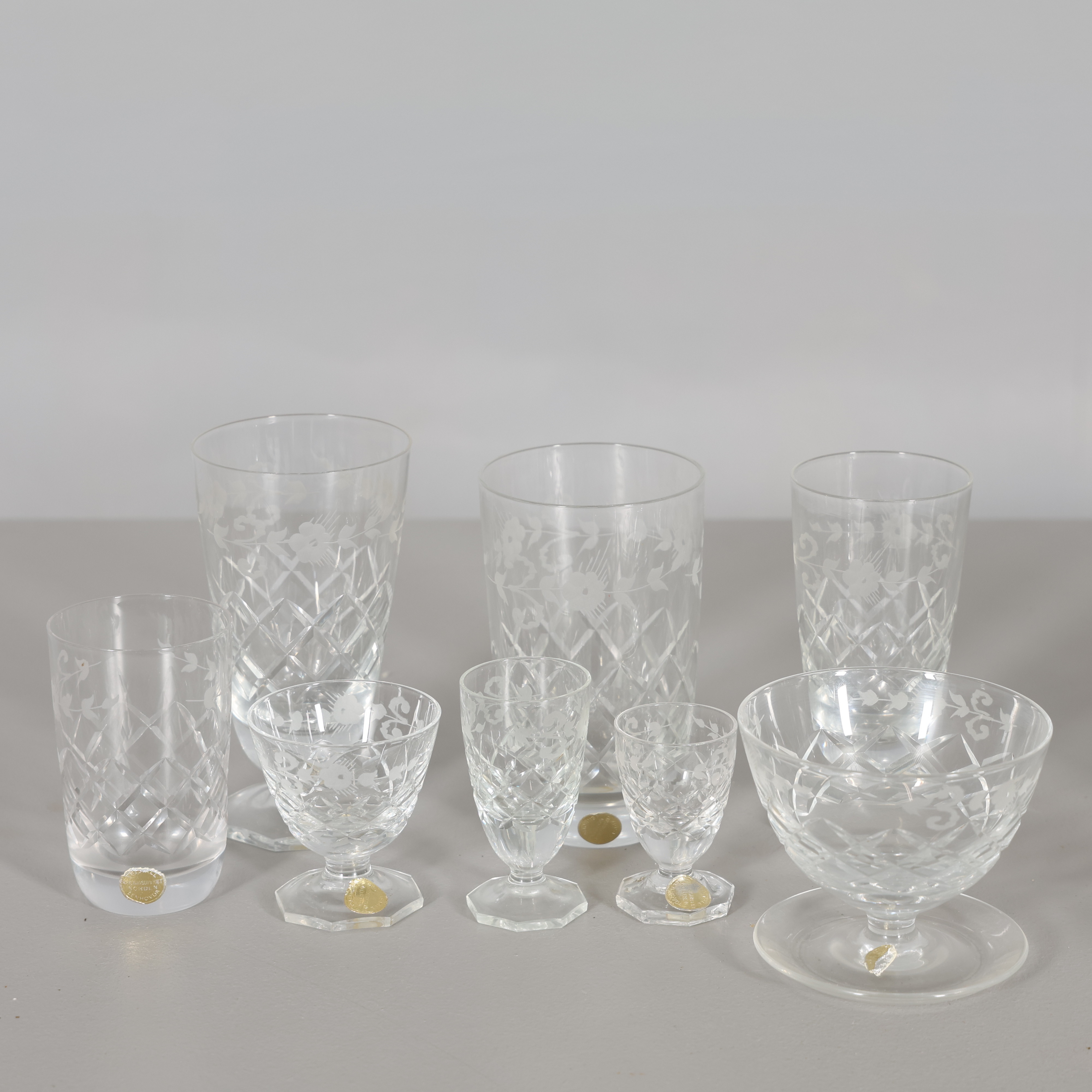 GLASSERVIS, 75 delar, Kristallsliperiet Norden, Lenhovda.